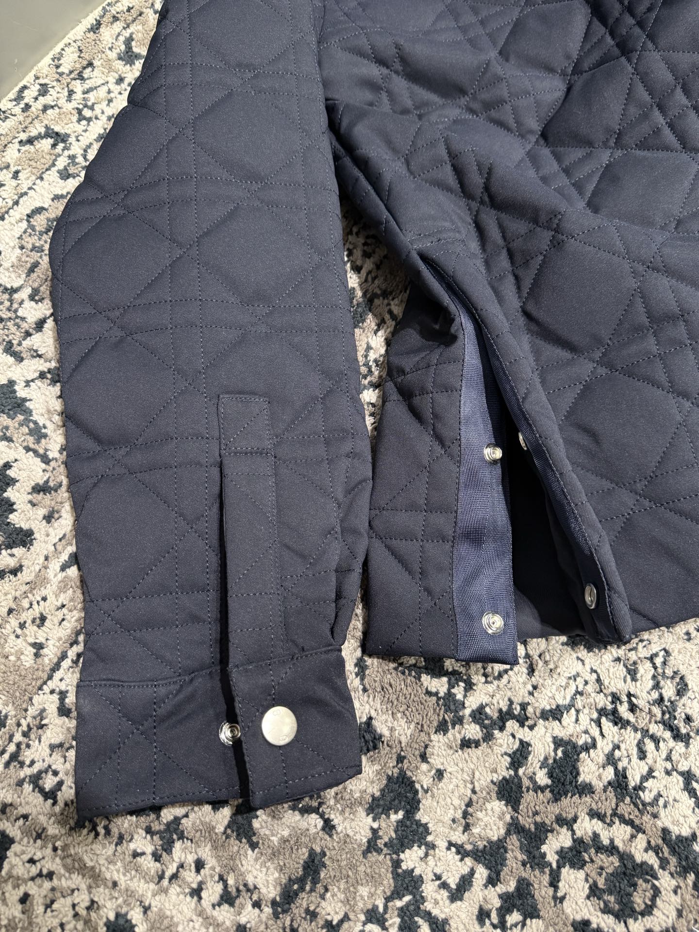까나쥬 패턴 재킷 (Cannage pattern jacket)