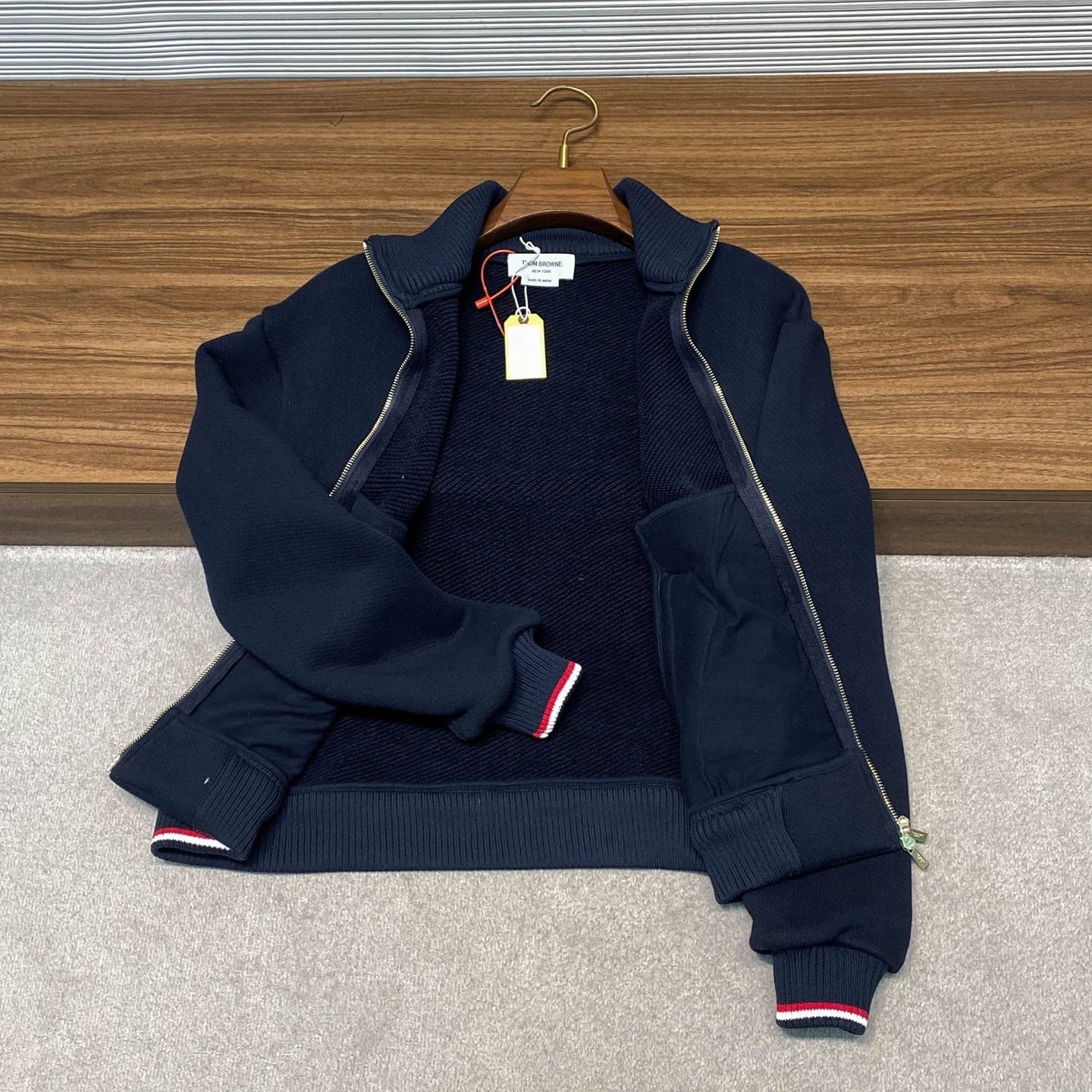 헤비웨이트 저지 (Heavyweight Jersey)