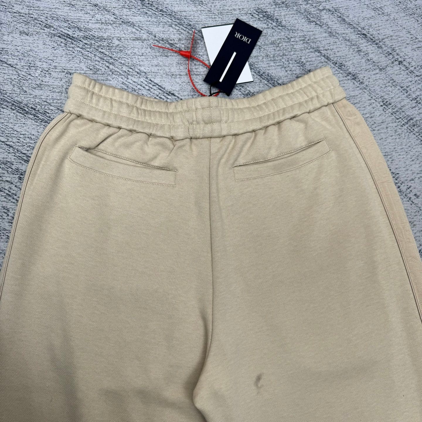 트랙 트레이닝복 (track training clothes)