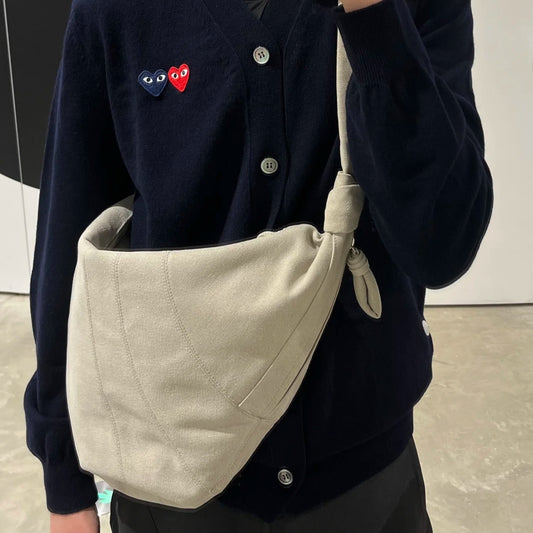 크루아상 백 (croissant bag)