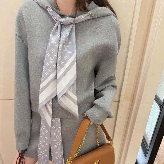 모노그램 스카프 셋업 (Monogram scarf set)