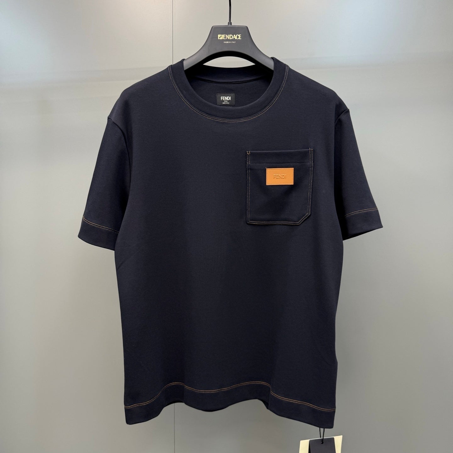 커버스티치 티셔츠 (Coverstitch t-shirt)