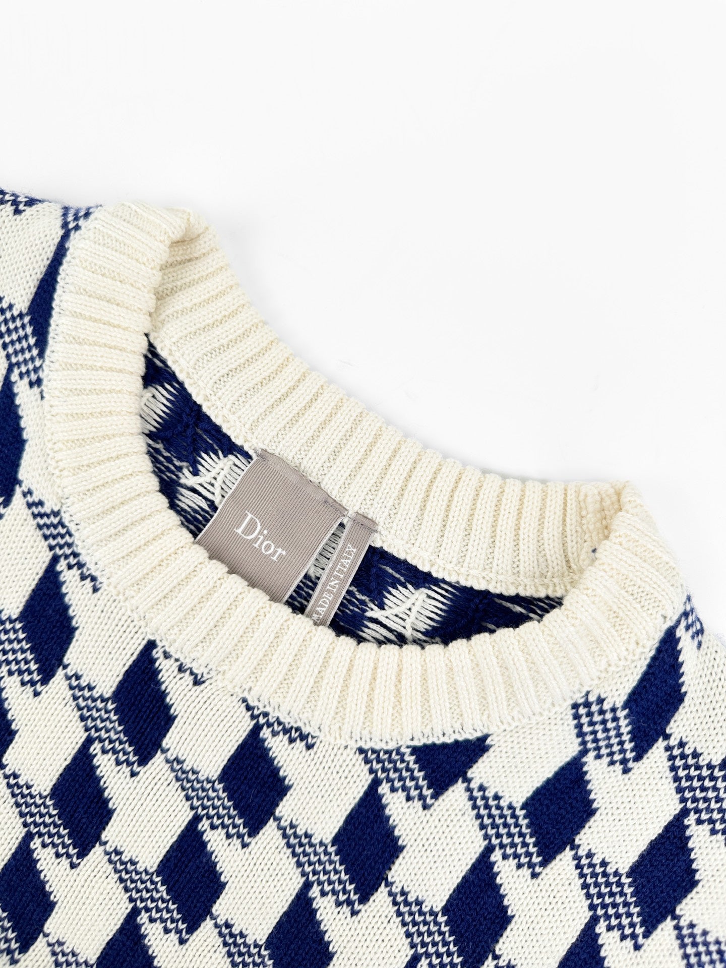하운드투스 스웨터 (Houndstooth sweater)