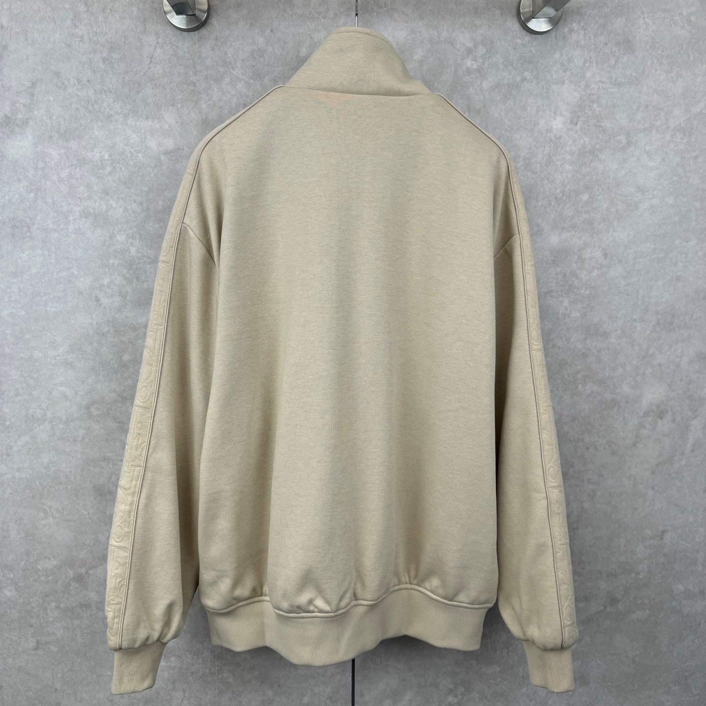 트랙 트레이닝복 (track training clothes)