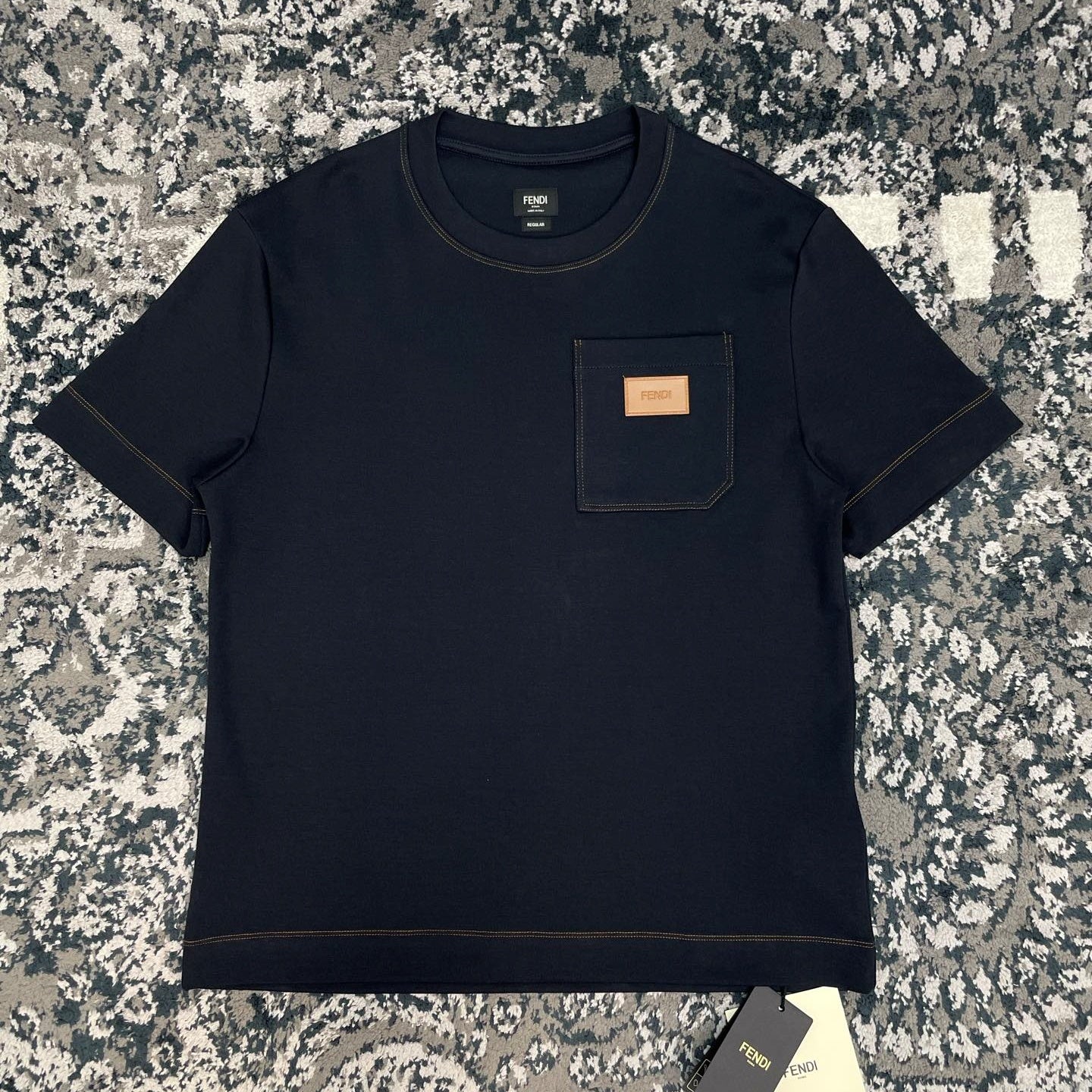커버스티치 티셔츠 (Coverstitch t-shirt)