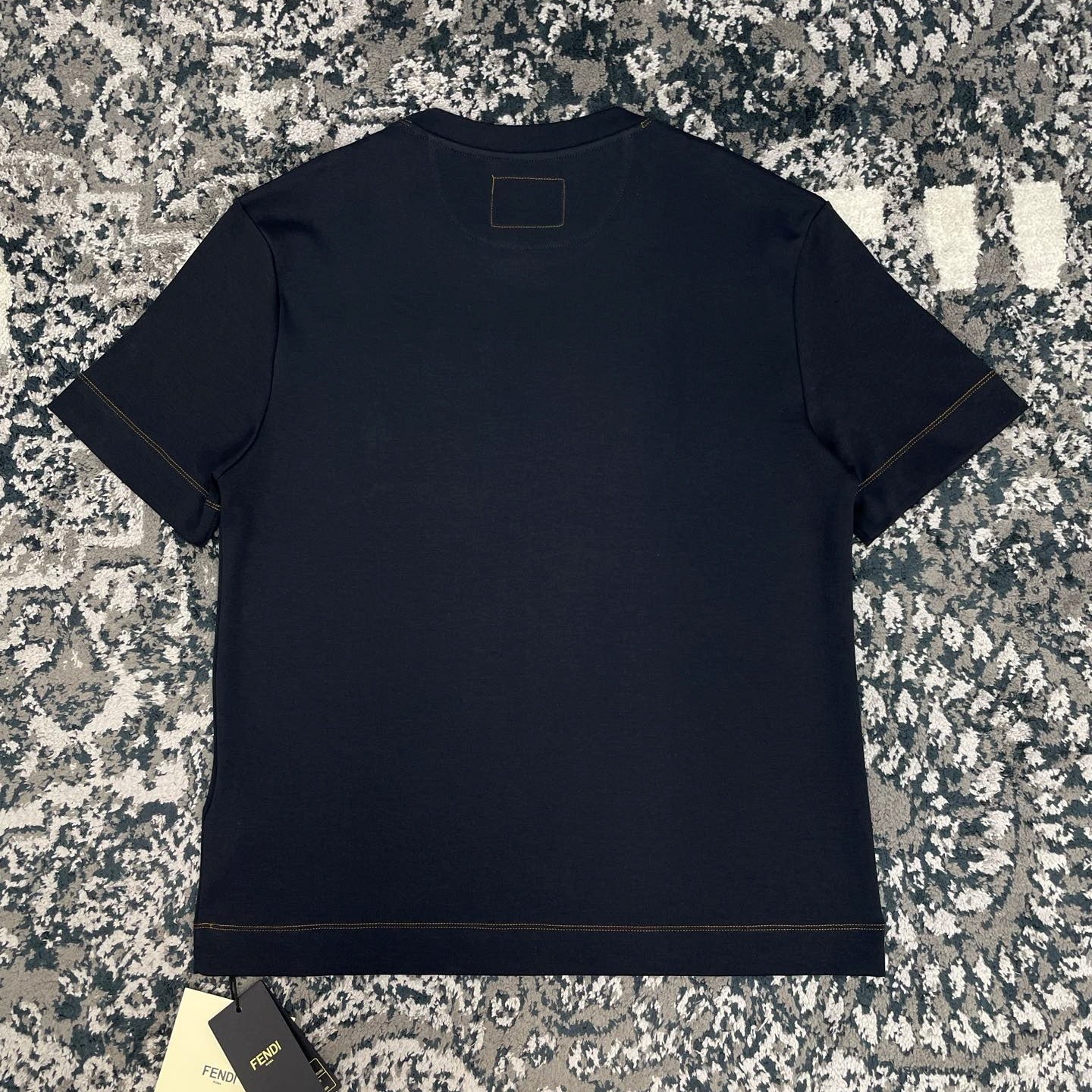 커버스티치 티셔츠 (Coverstitch t-shirt)