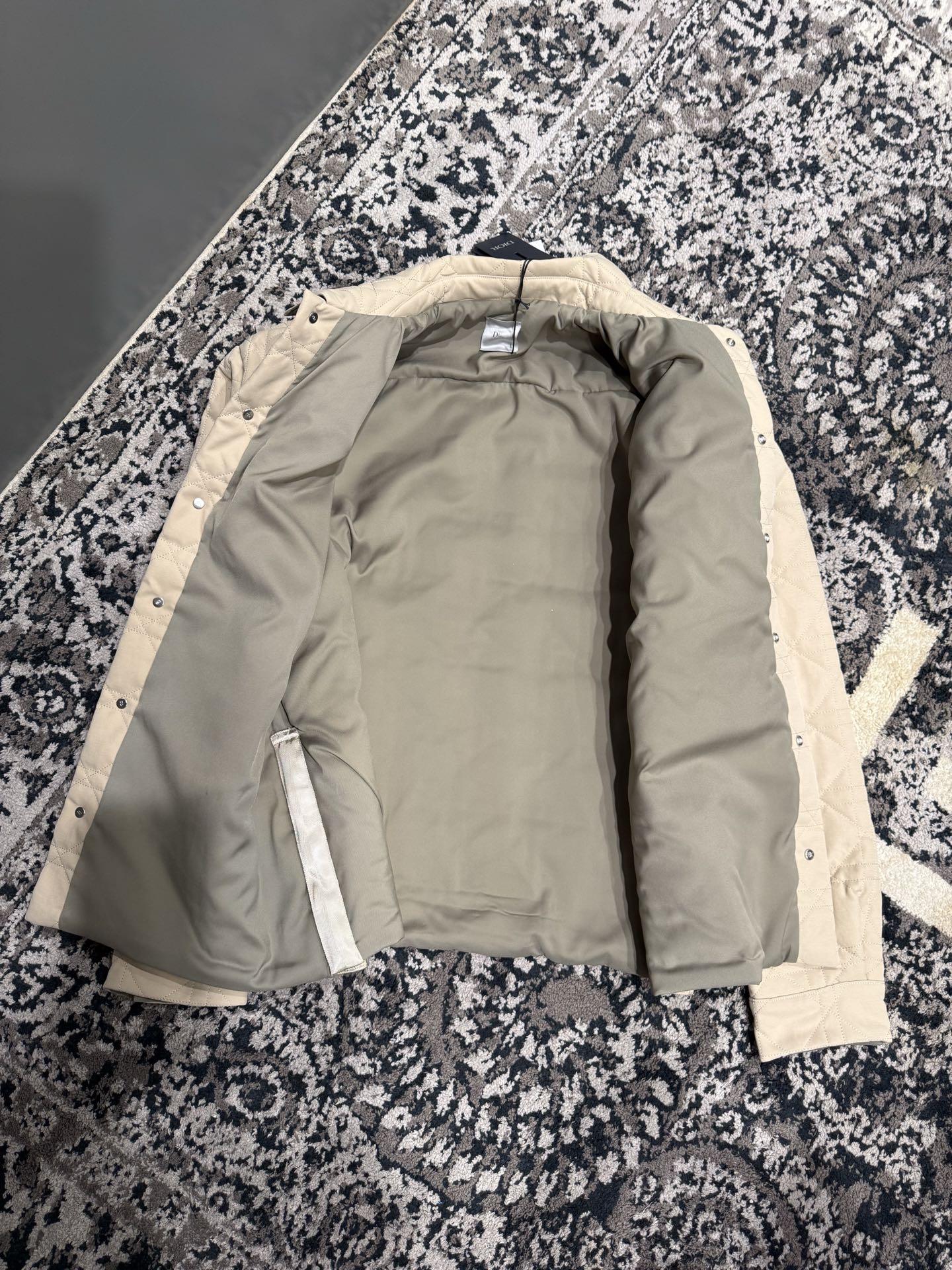 까나쥬 패턴 재킷 (Cannage pattern jacket)