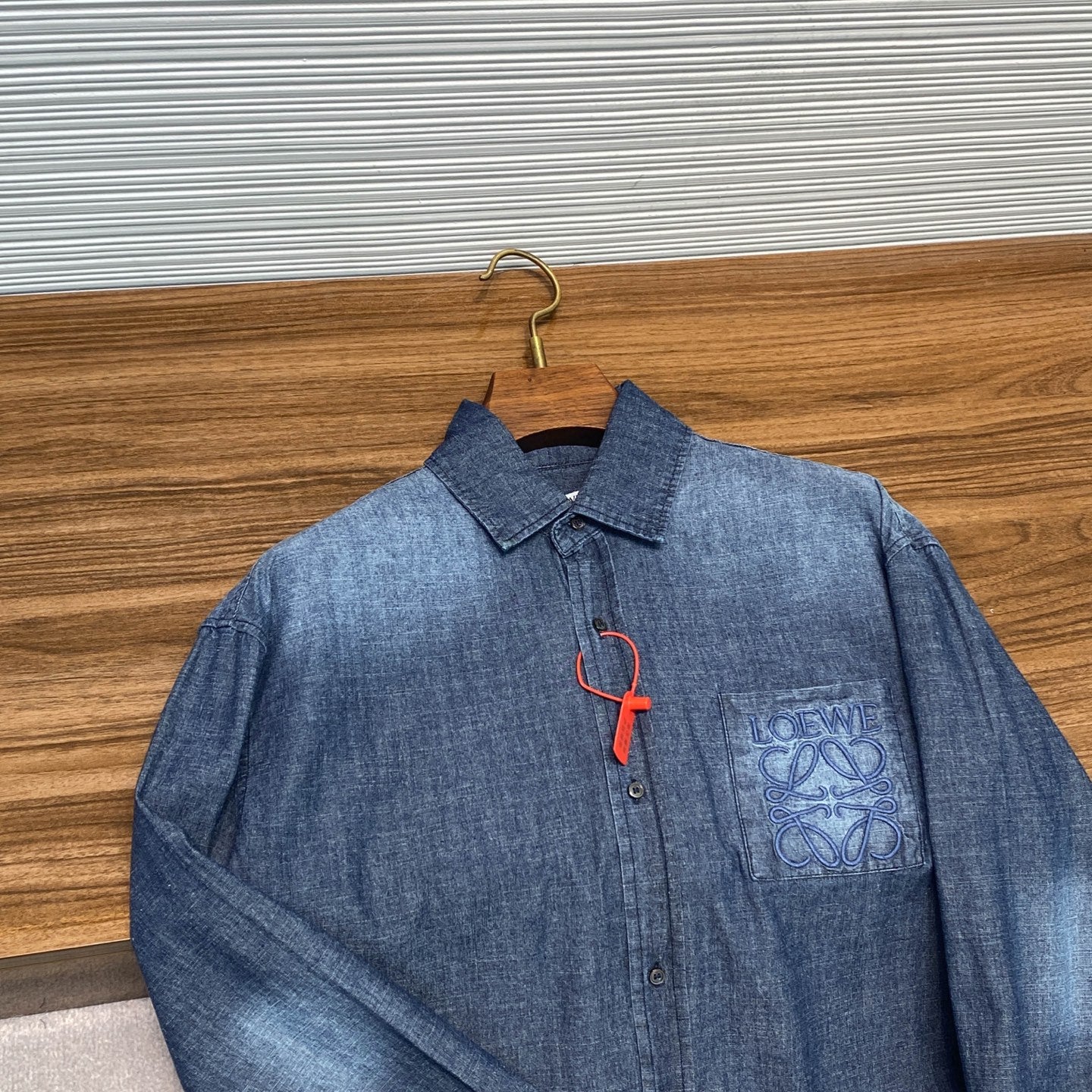 그라데이션 데님셔츠 (gradient denim shirt)