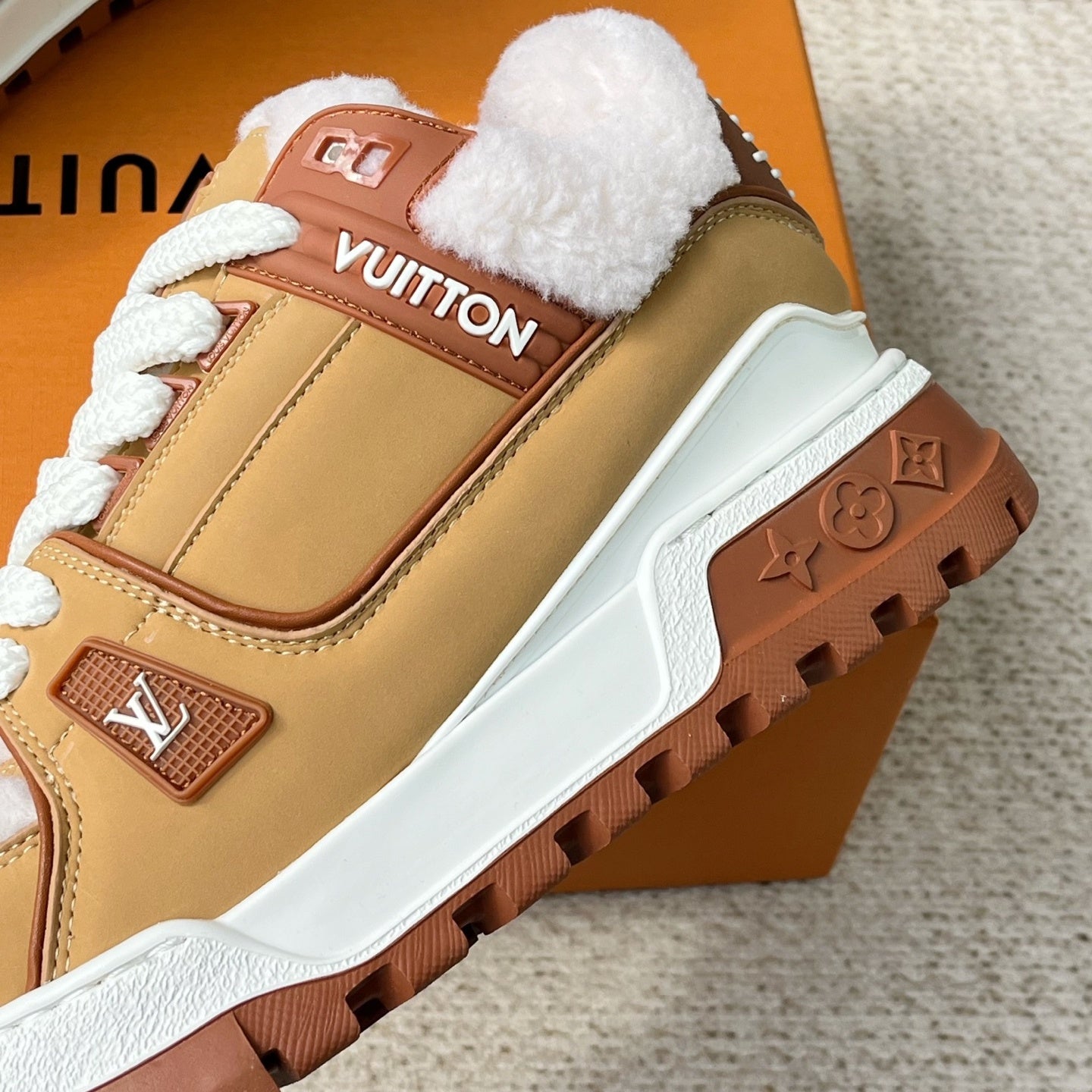트레이너맥스 스니커즈 (Trainer Max sneakers)