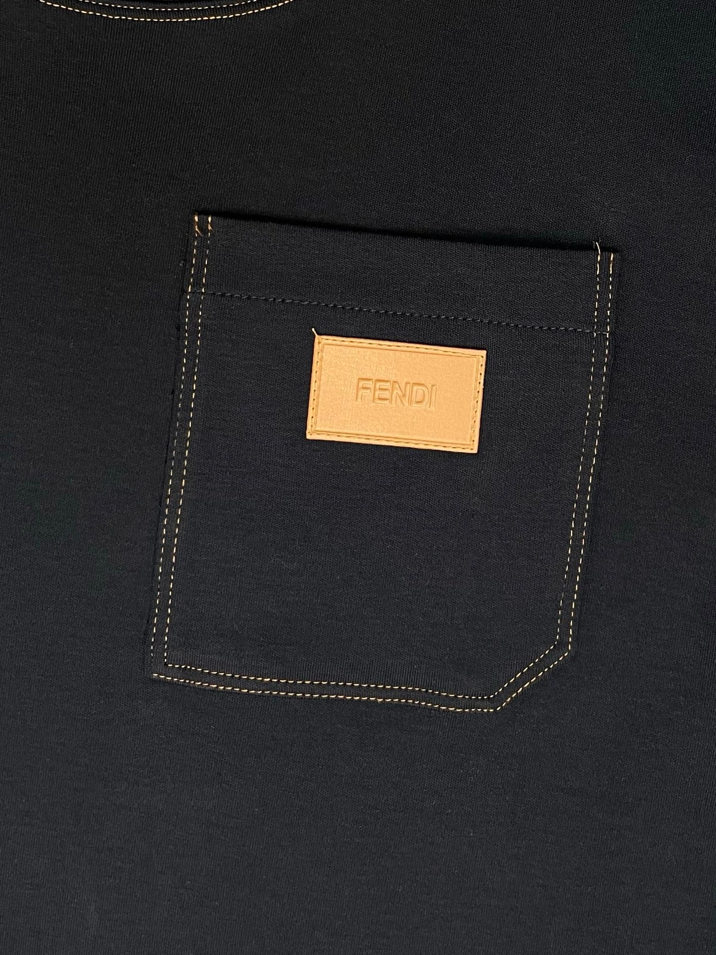 커버스티치 티셔츠 (Coverstitch t-shirt)
