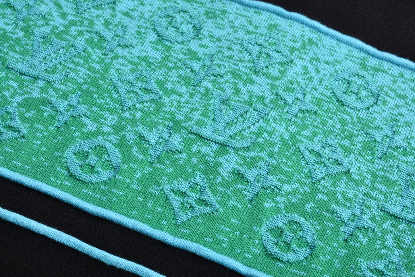 자카드 티셔츠 (jacquard t-shirt)
