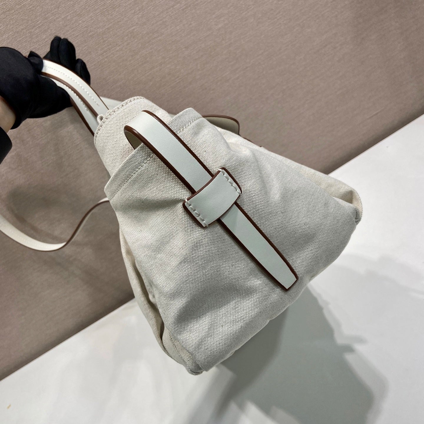 루트 캔버스 토트백 (Root Canvas Tote Bag)
