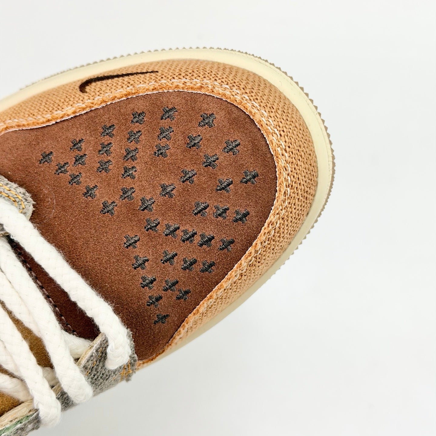 조던1 X 자이언 윌리엄스 스니커즈 (Jordan 1 X Zion Williams Sneakers)