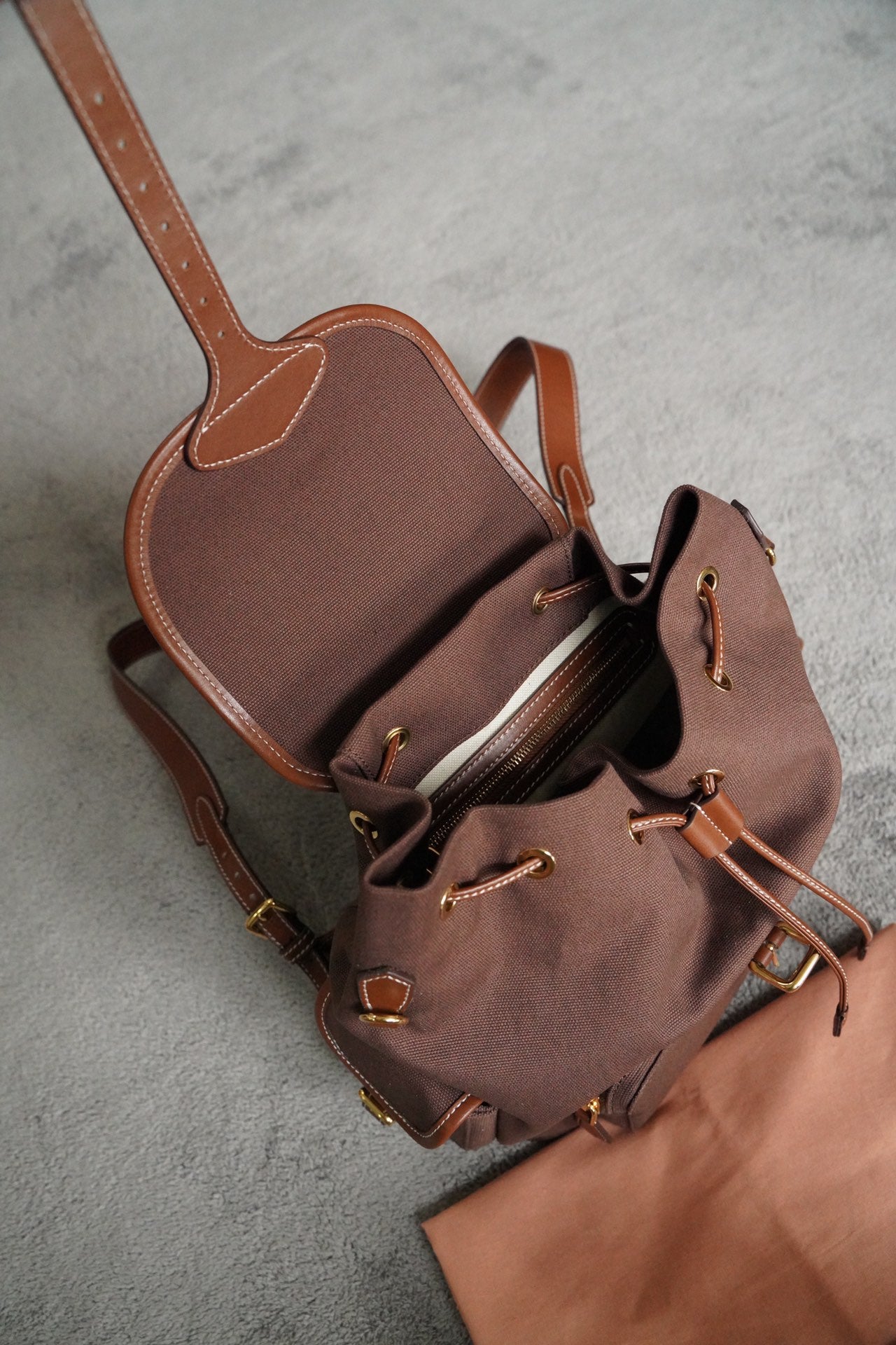 모카 백팩 (mocha backpack)