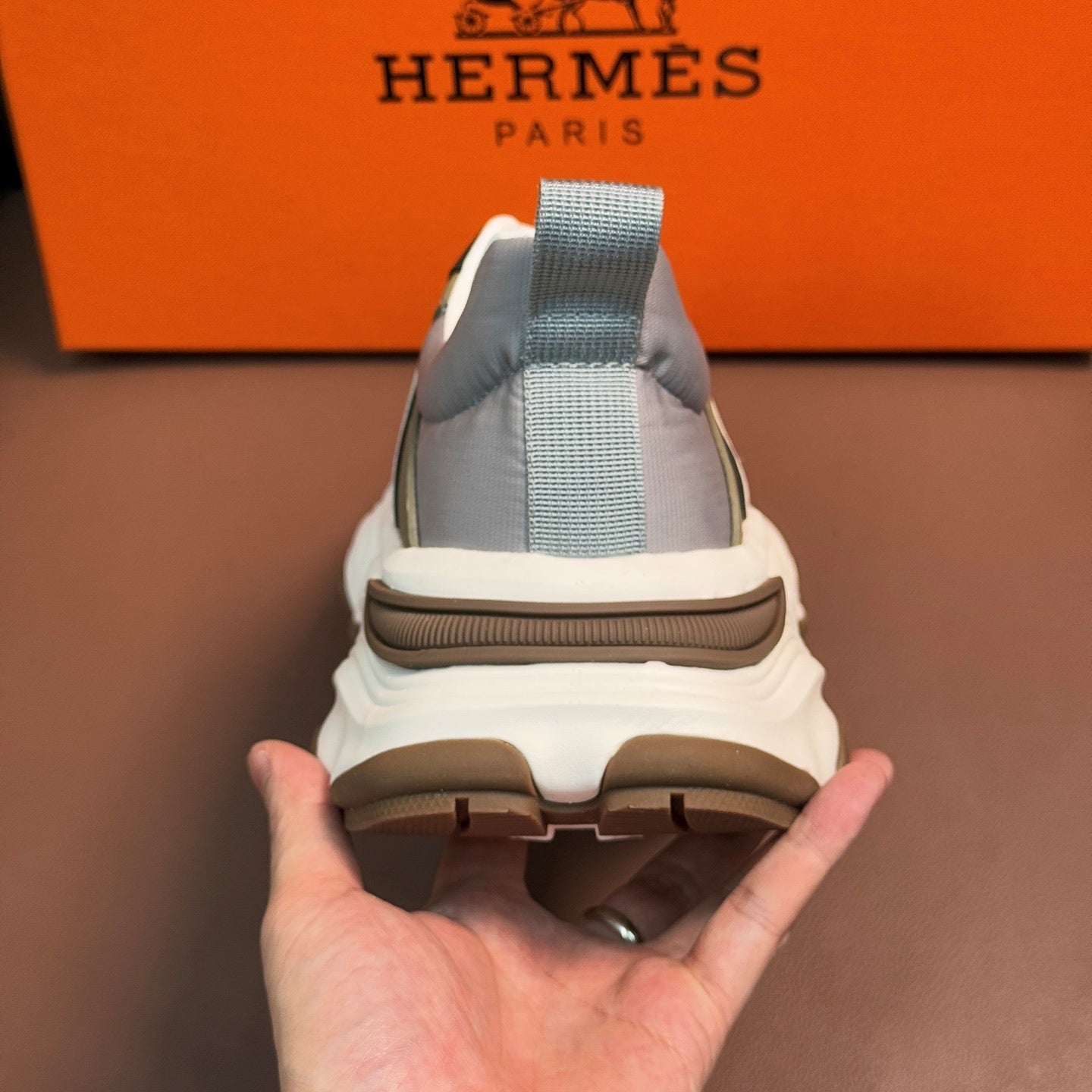H 패턴 스니커즈 (H pattern sneakers)