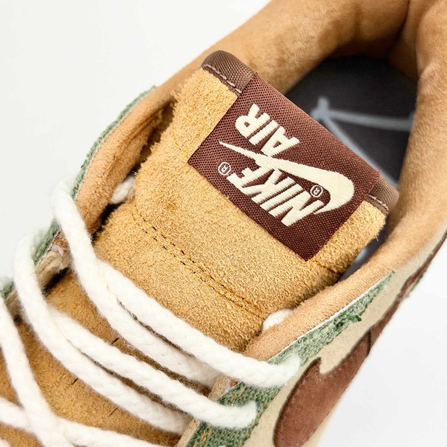 조던1 X 자이언 윌리엄스 스니커즈 (Jordan 1 X Zion Williams Sneakers)