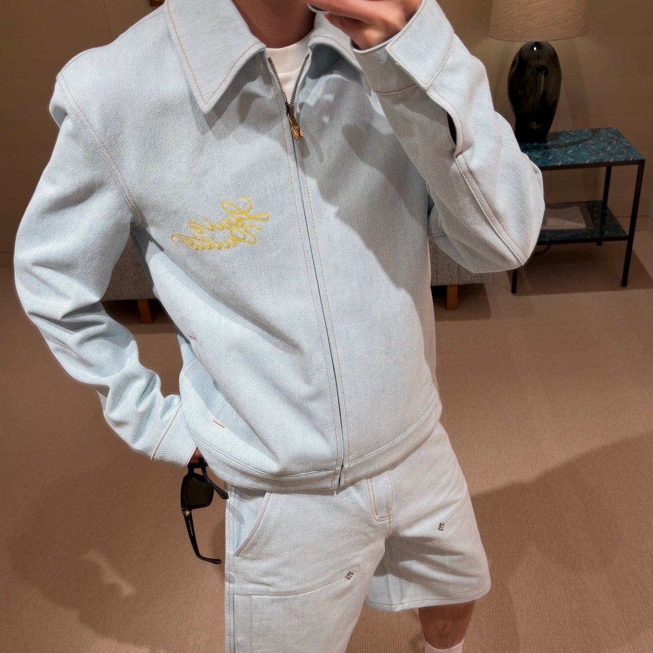 자수 로고 데님자켓 (Embroidered logo denim jacket)