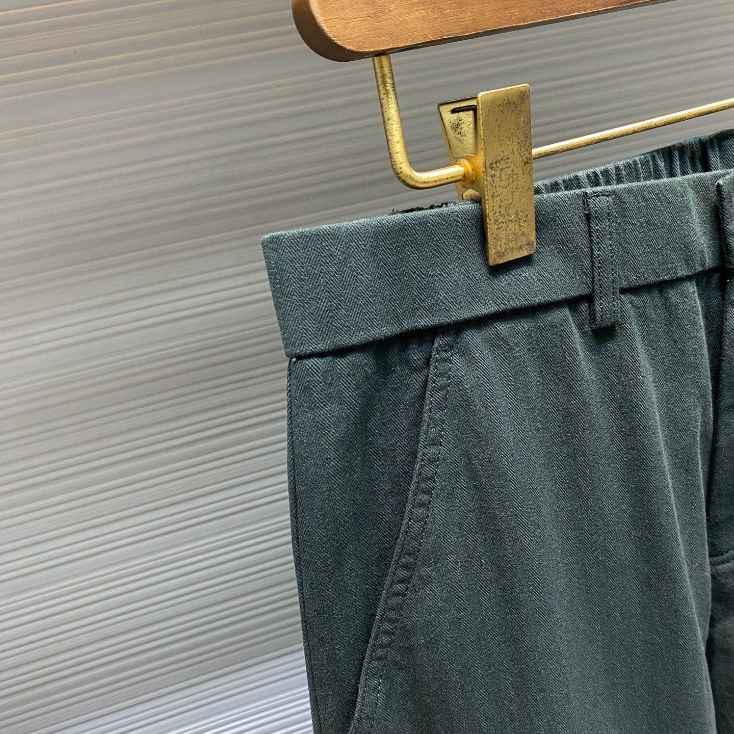 헤링본 코튼 카고바지 (Herringbone Cotton Cargo Pants)