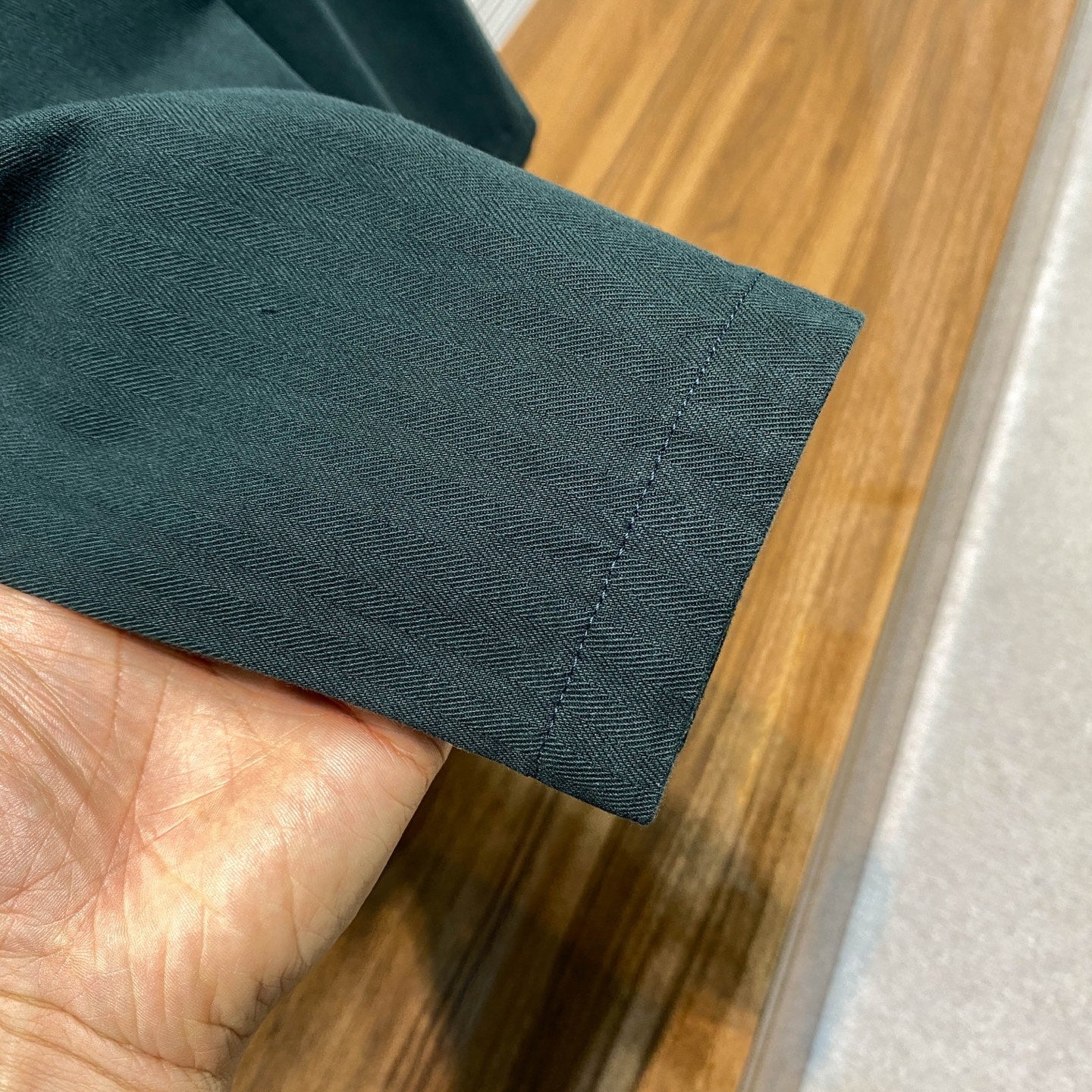 헤링본 코튼 카고바지 (Herringbone Cotton Cargo Pants)