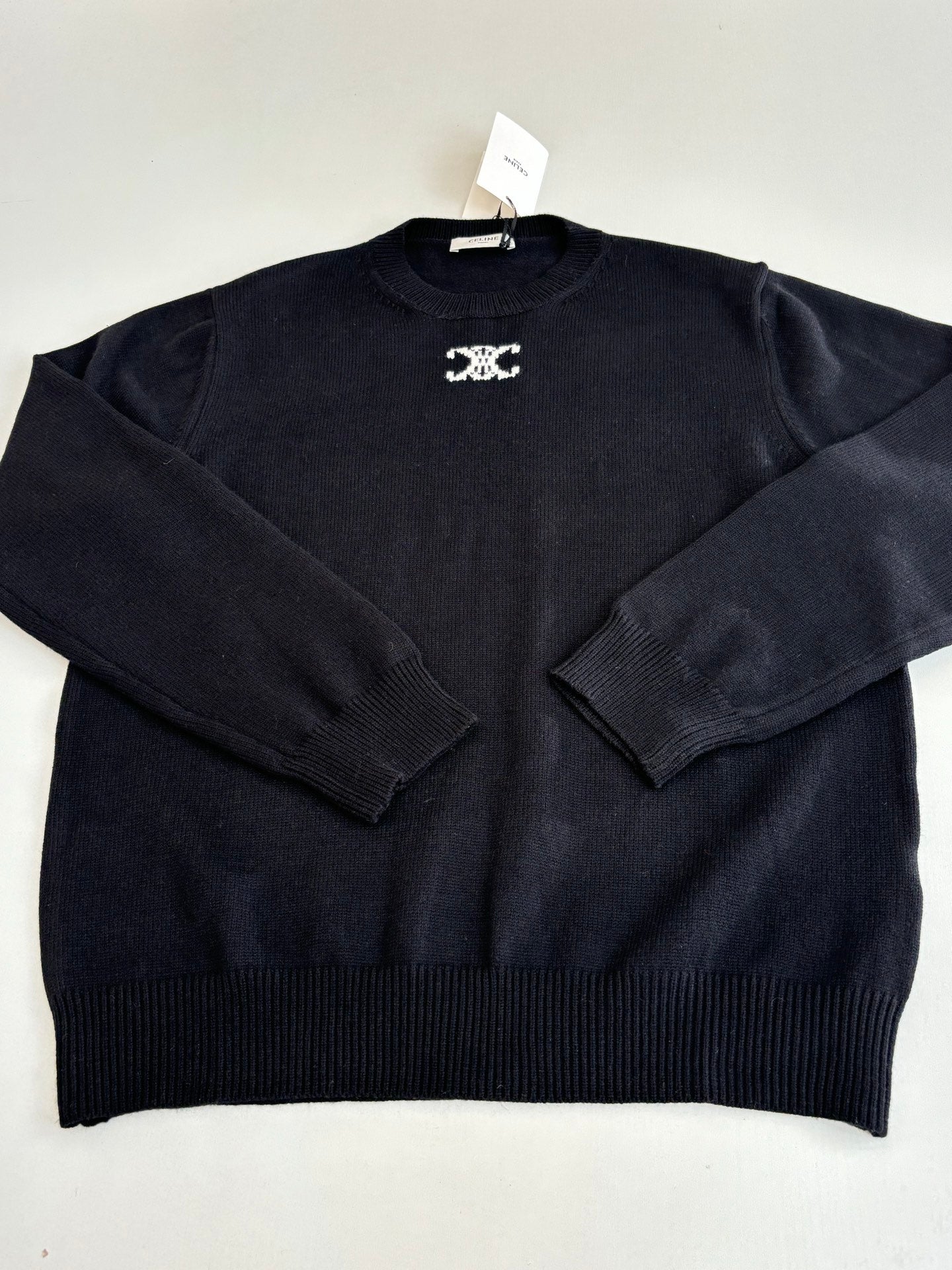 트리옹프 니트 (Triomphe knit)