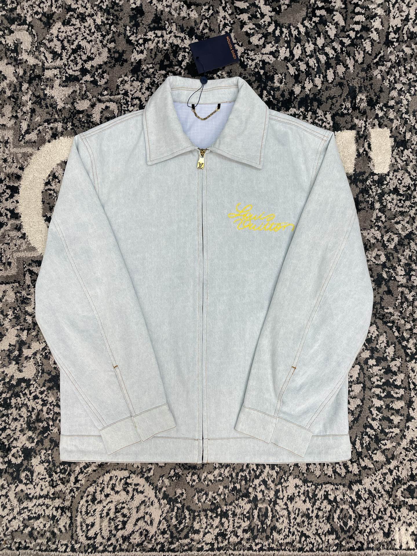 자수 로고 데님자켓 (Embroidered logo denim jacket)