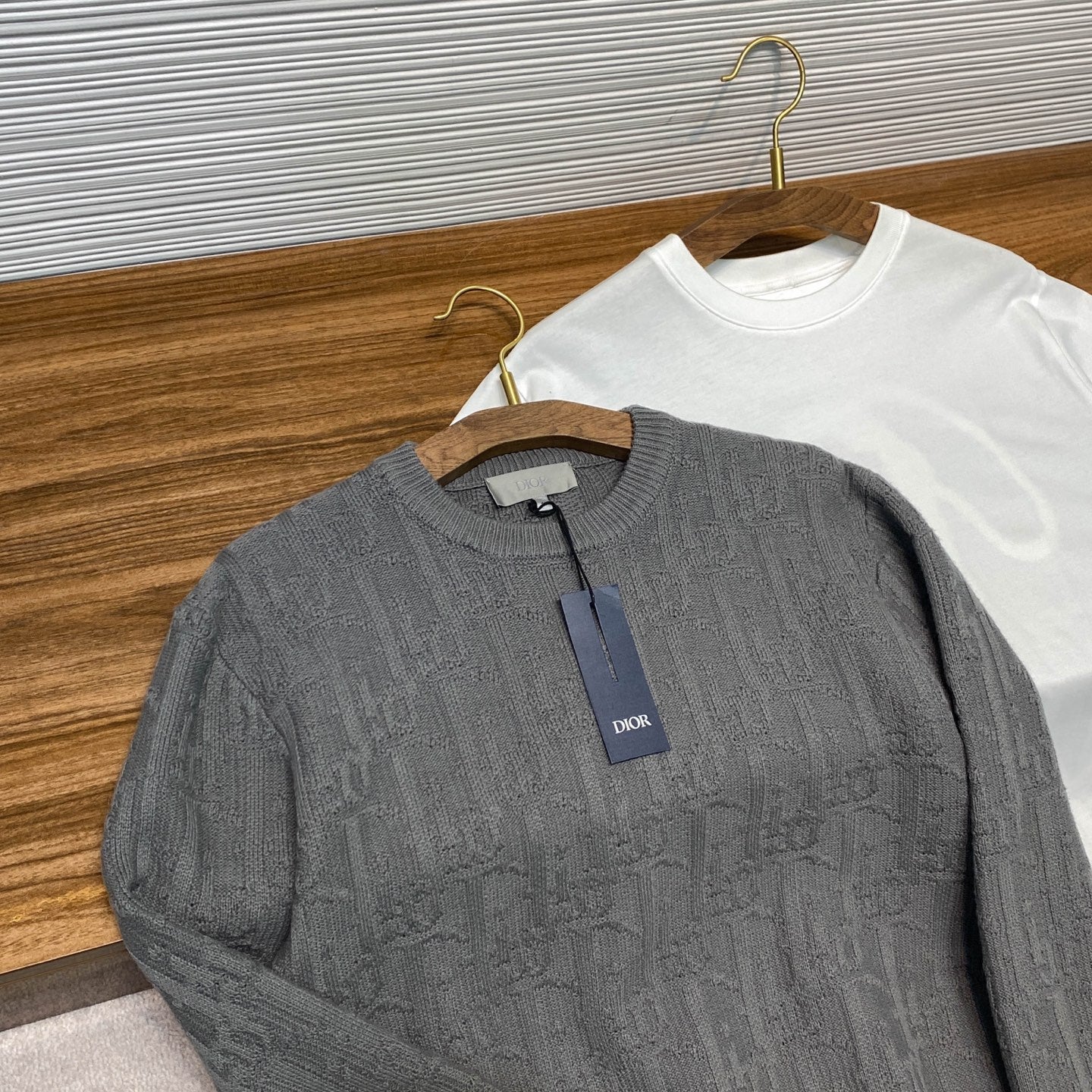 블렌드 니트맨투맨 (Blended knit man-to-man)