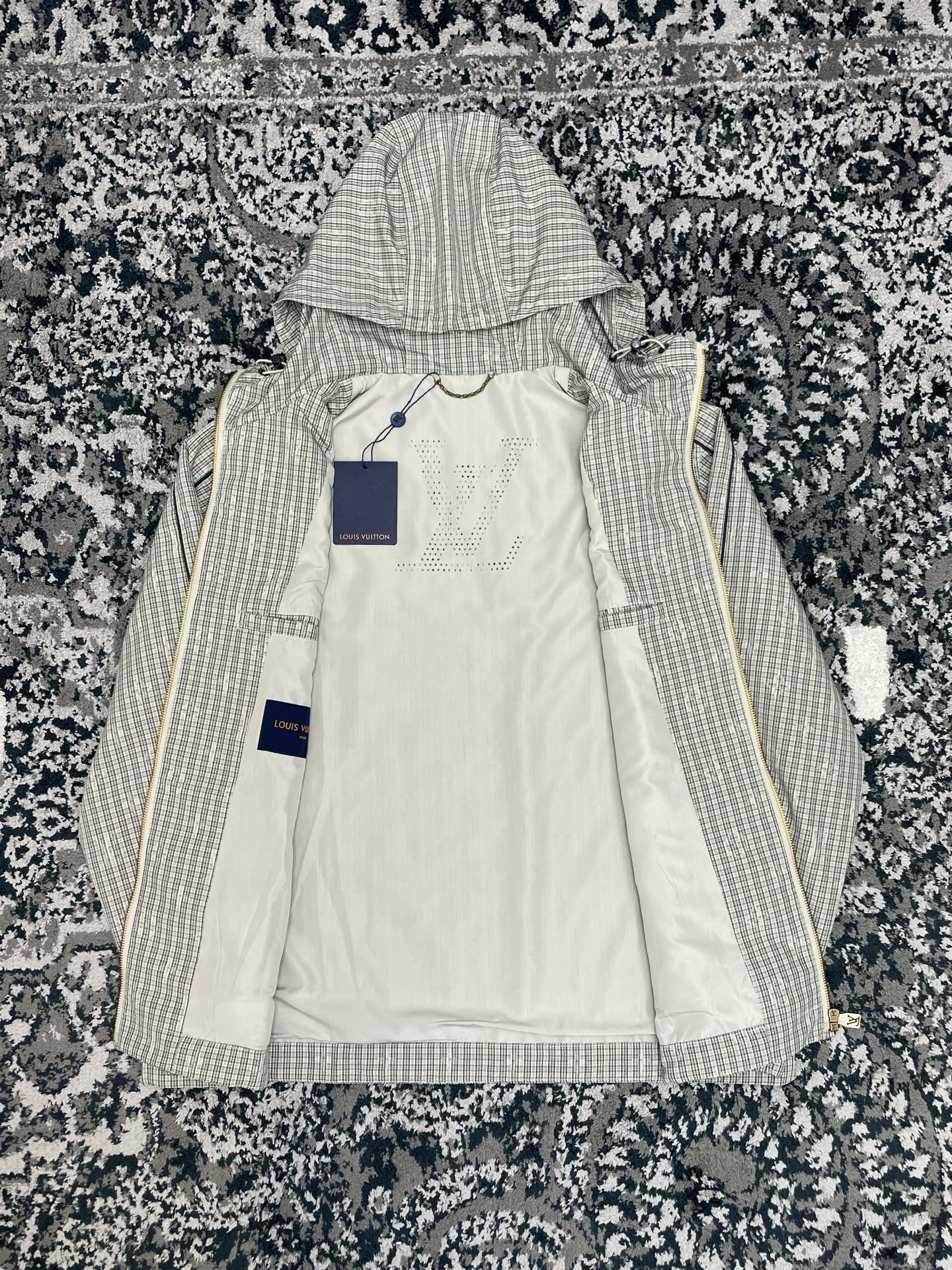 테일러링 윈드브레이크 셋업 (Tailored Windbreaker Set)