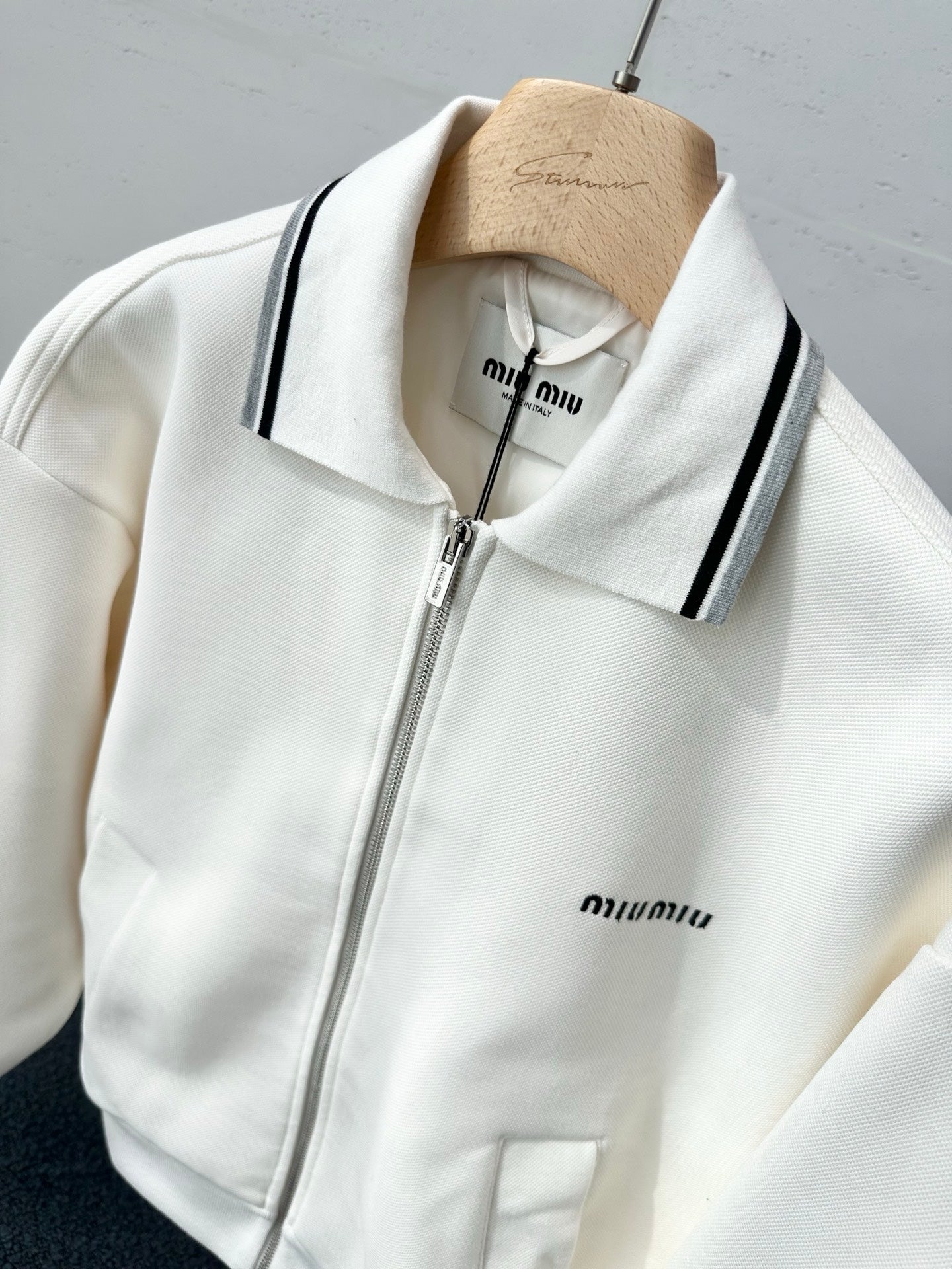 라펠 디테일 자켓 (lapel detail jacket)