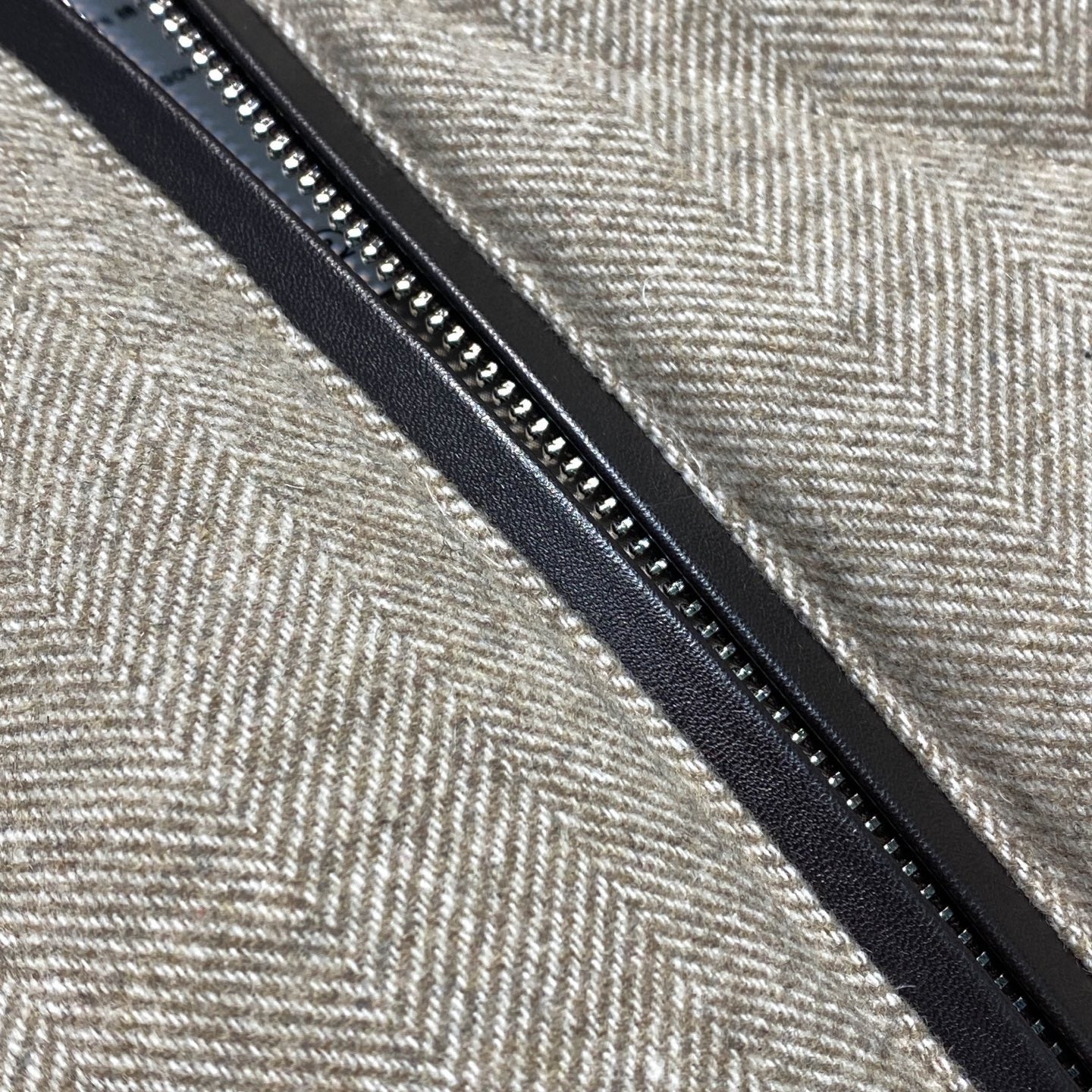 헤링본 조끼 (herringbone vest)