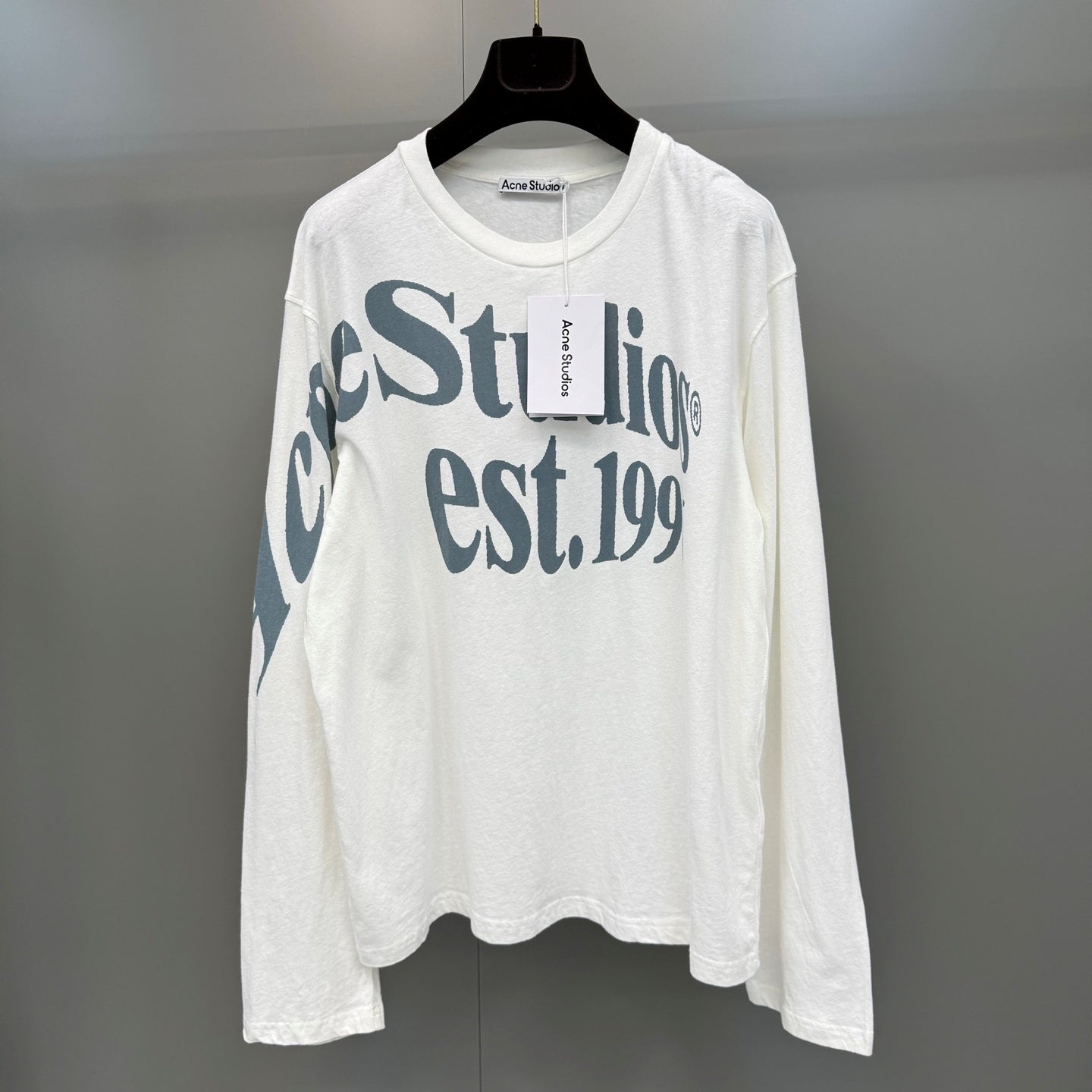 눈송이 패턴 맨투맨 (Snowflake pattern sweatshirt)