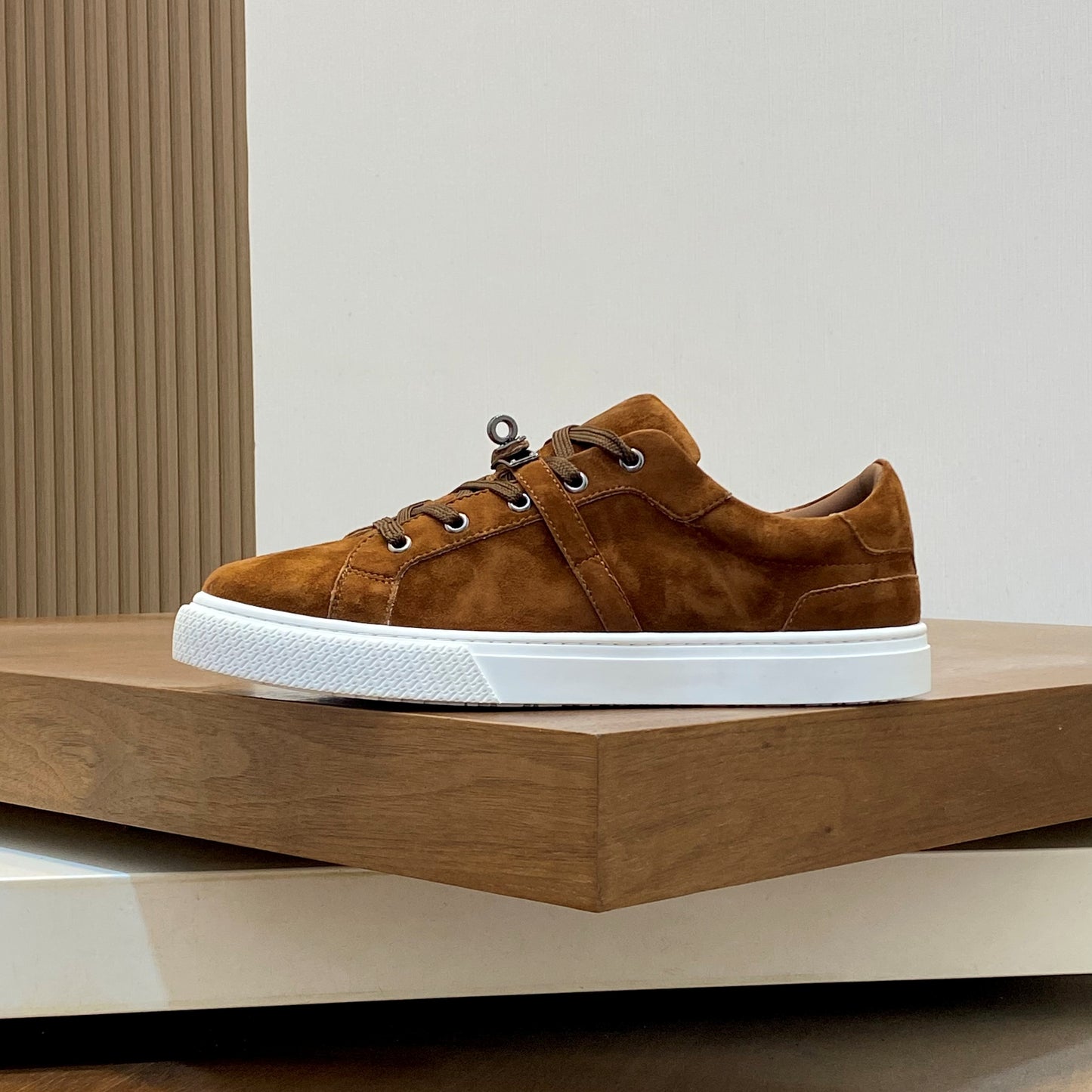 스플라이싱 스니커즈 (Splicing sneakers)