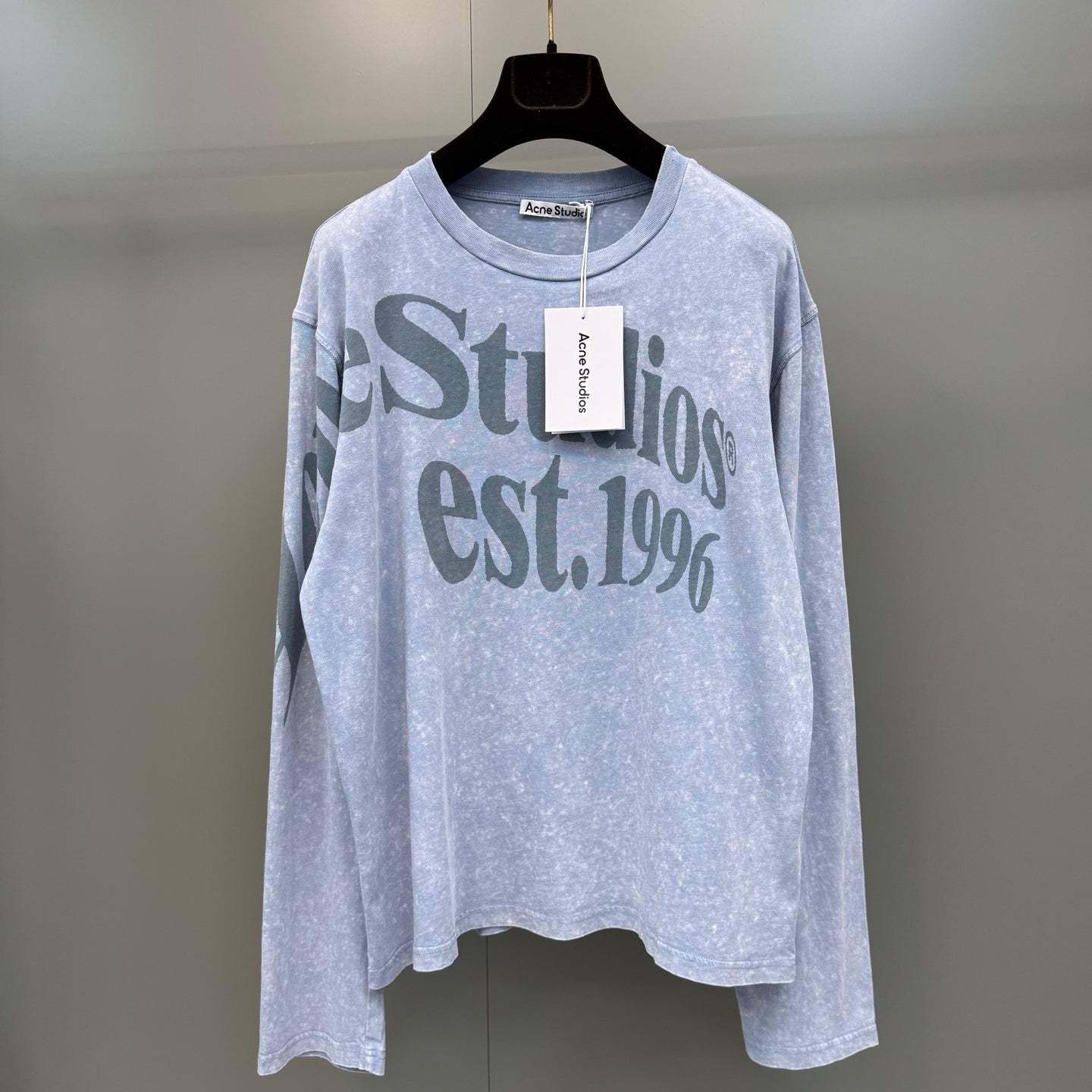 눈송이 패턴 맨투맨 (Snowflake pattern sweatshirt)