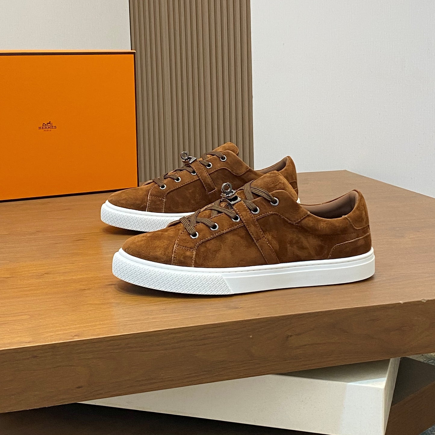 스플라이싱 스니커즈 (Splicing sneakers)