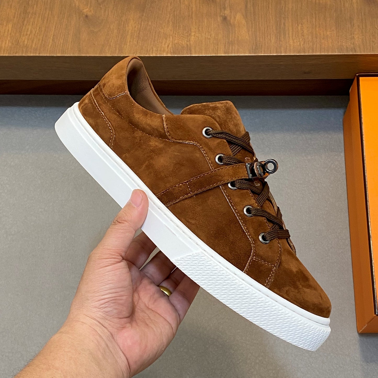 스플라이싱 스니커즈 (Splicing sneakers)