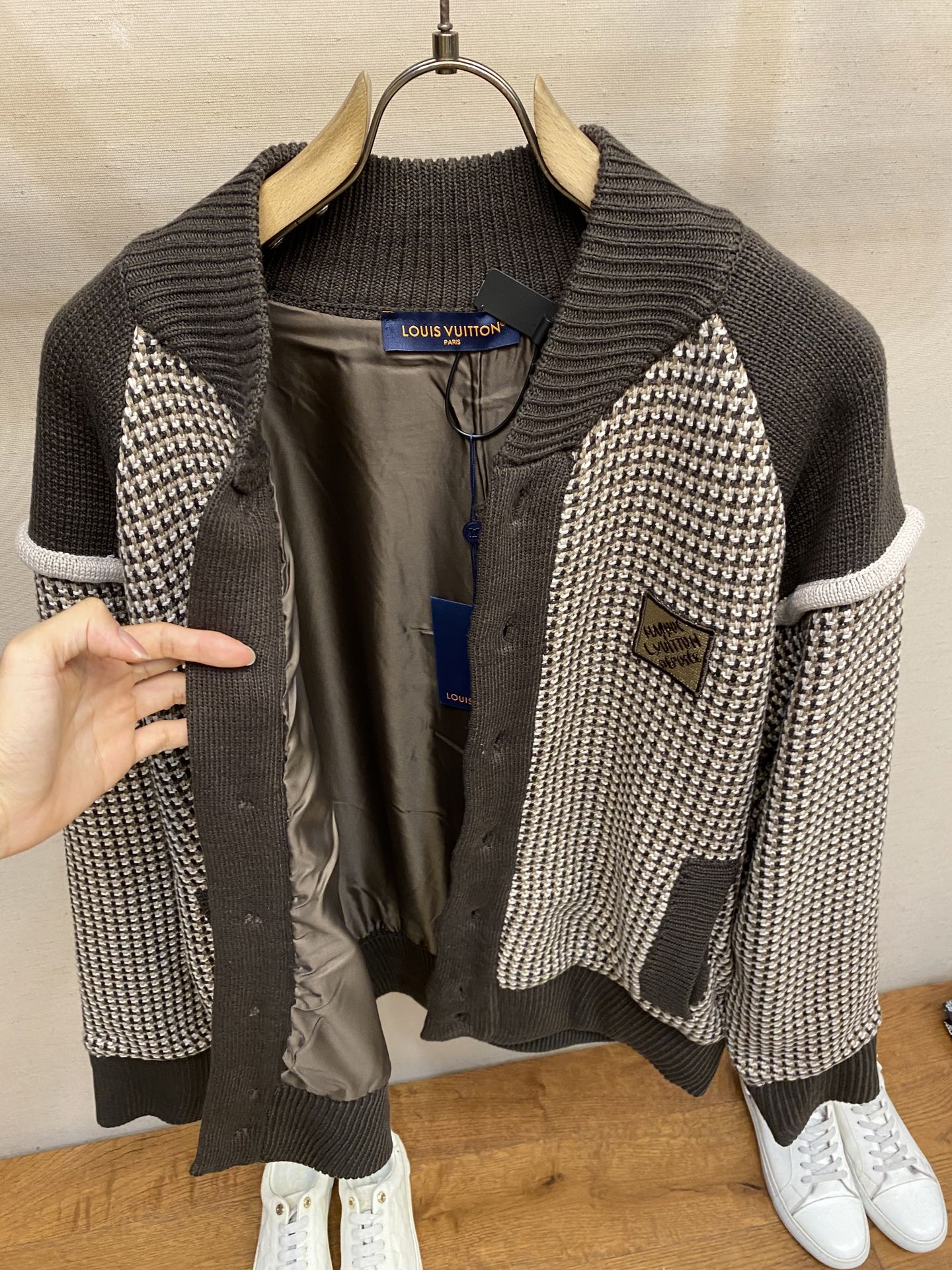 봄버 체크 가디건 (Bomber check cardigan)