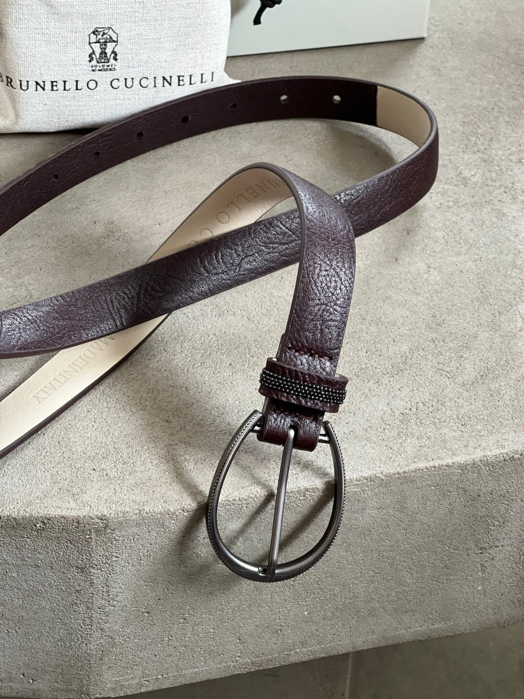 텍스처드 벨트 (textured belt)