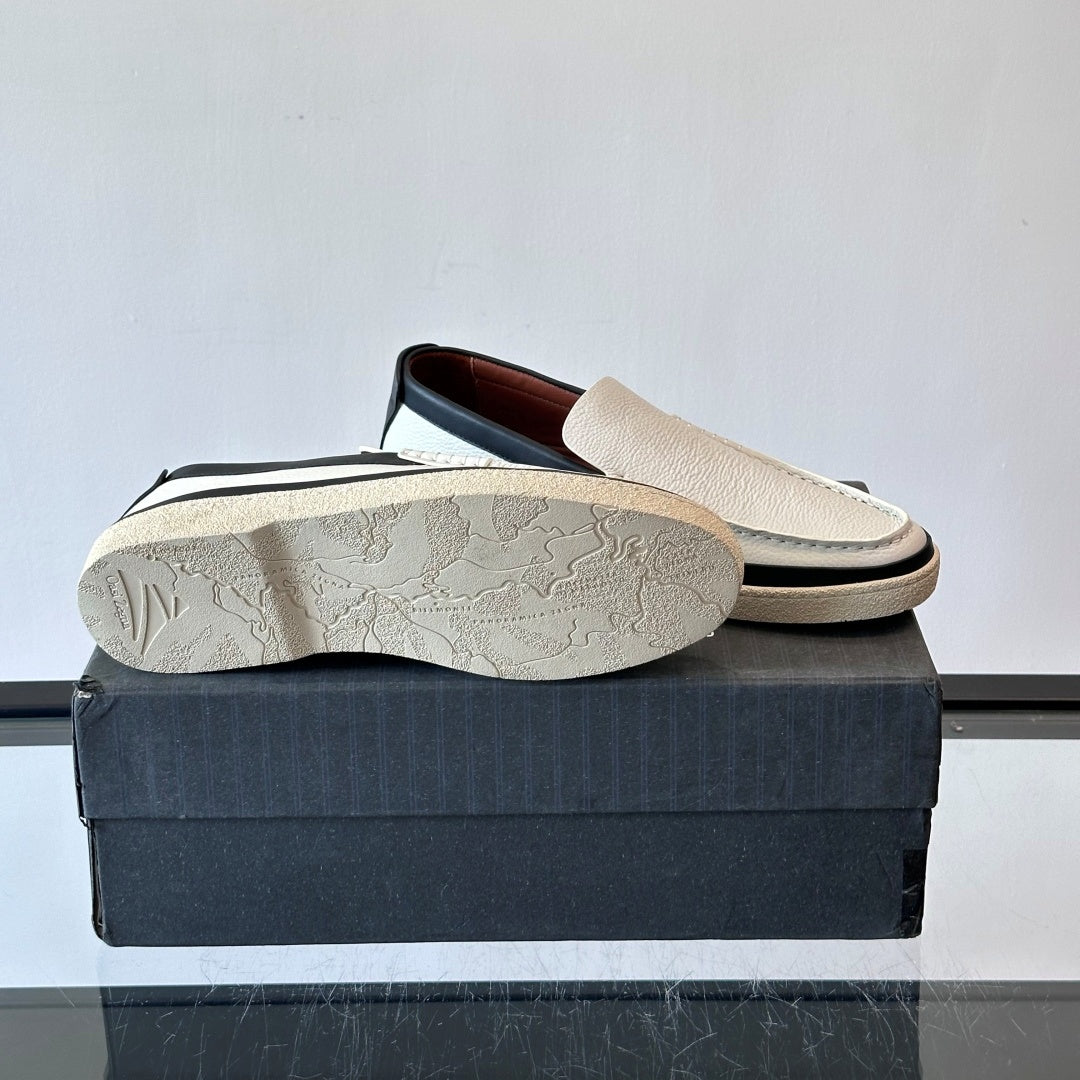 캐주얼 로퍼 (casual loafers)
