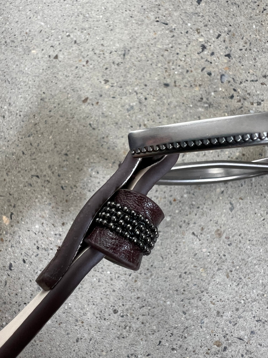 텍스처드 벨트 (textured belt)