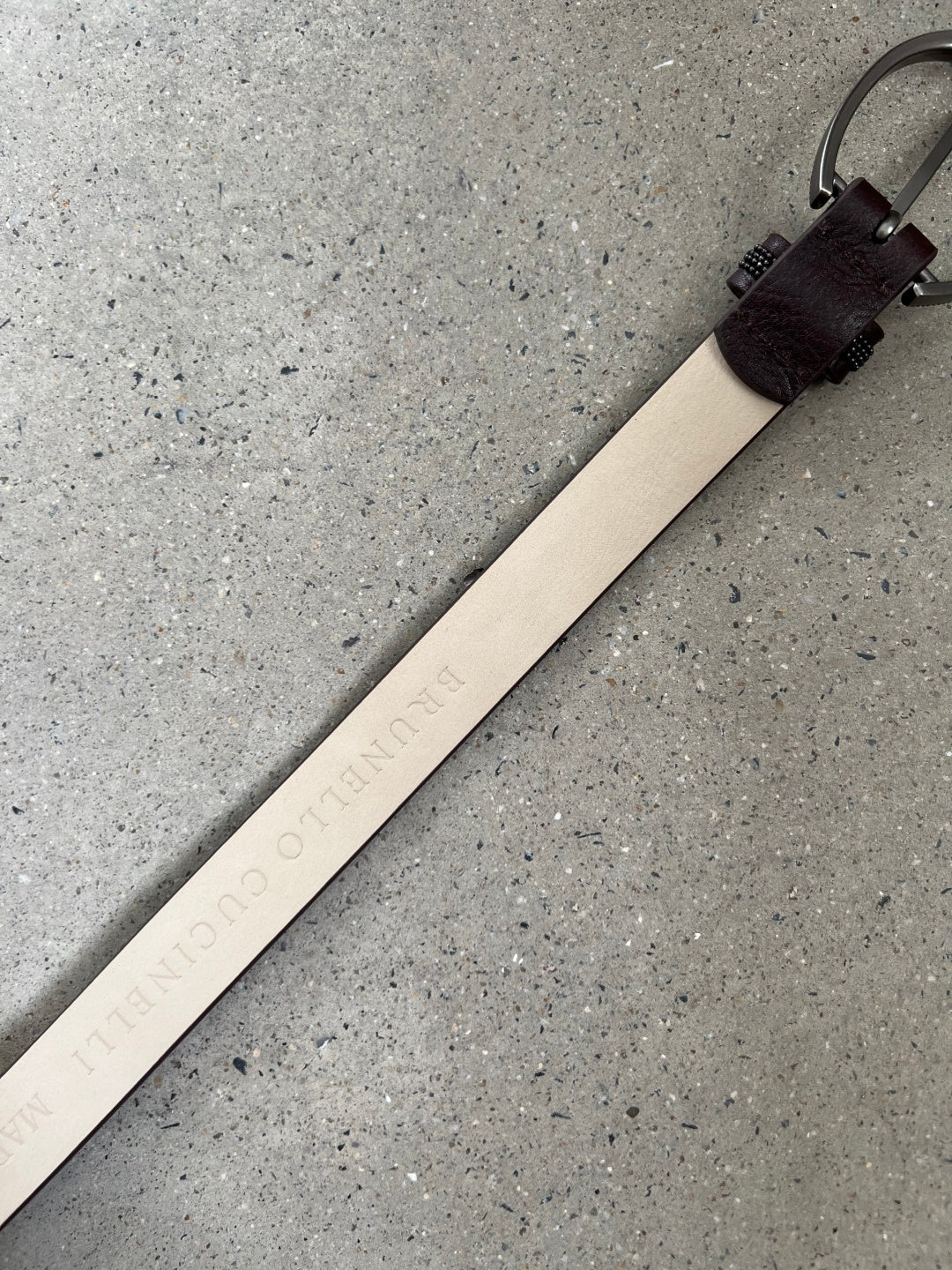 텍스처드 벨트 (textured belt)