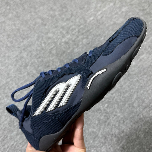 먼데이 울트라 스니커즈 (Monday Ultra Sneakers)