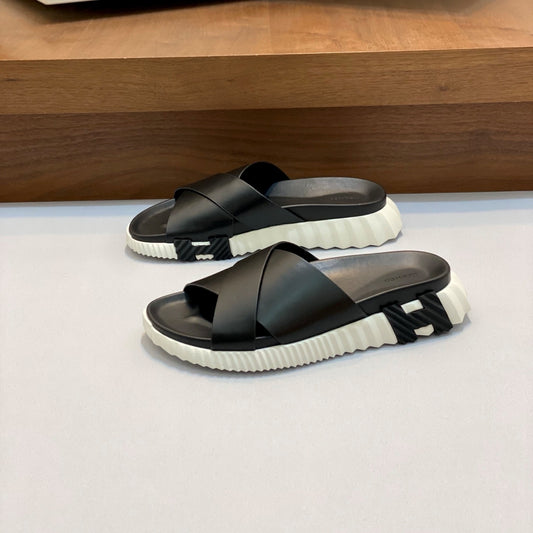 H 샌들 (H sandals)