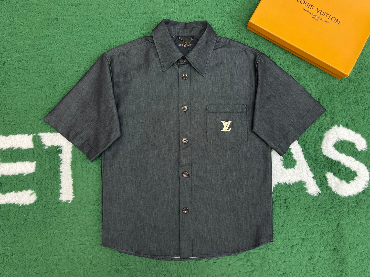 샴브레이 반팔셔츠 (Chambray short sleeve shirt)
