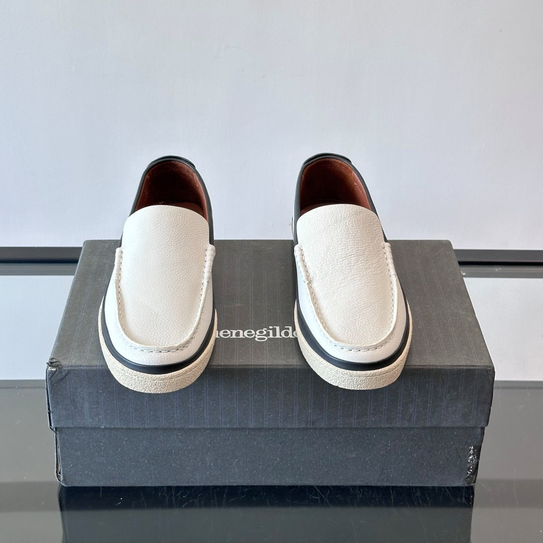 캐주얼 로퍼 (casual loafers)