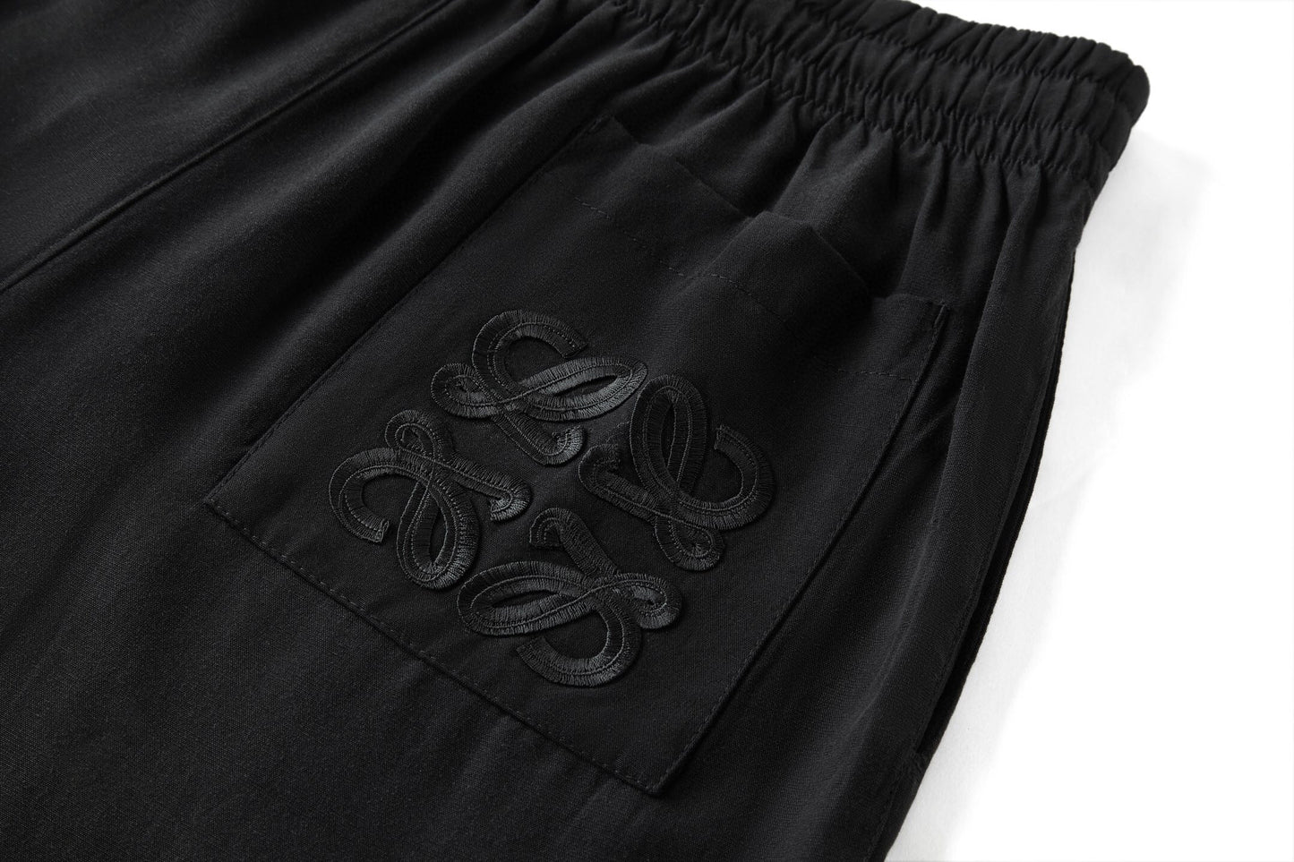 자수 팬츠 (embroidered pants)