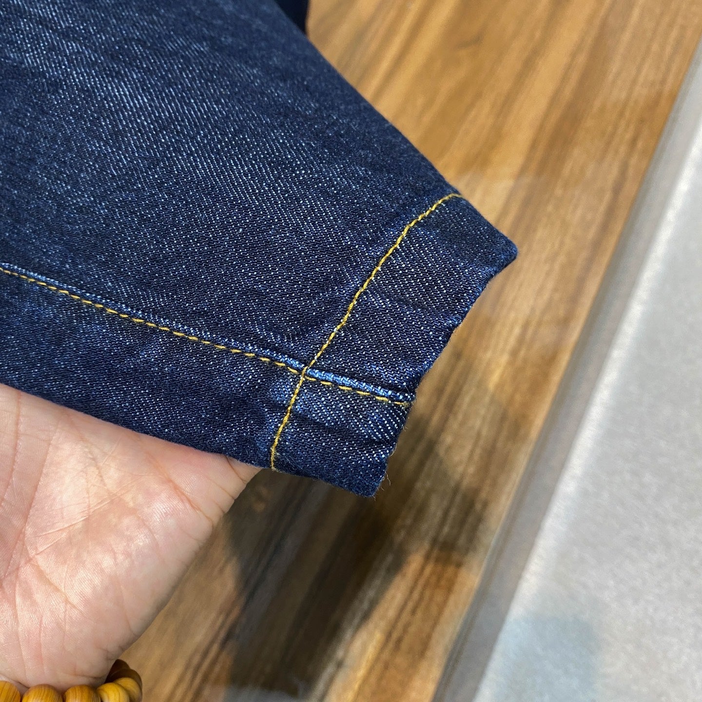 테이퍼드 청바지 (Tapered Jeans)