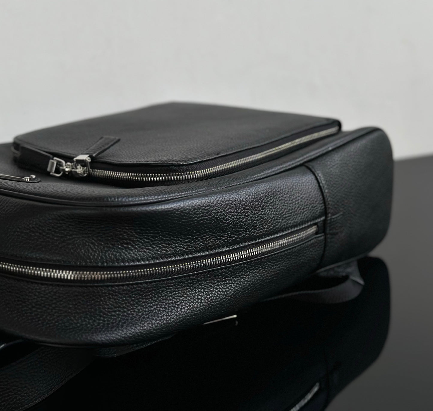 사피아노 백팩 (Saffiano Backpack)