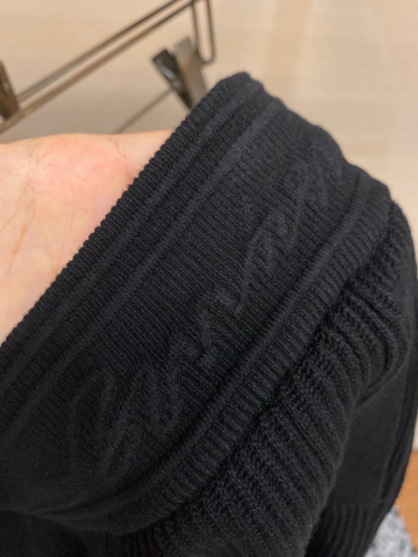 패턴 니트 쇼츠 (Patterned knit shorts)