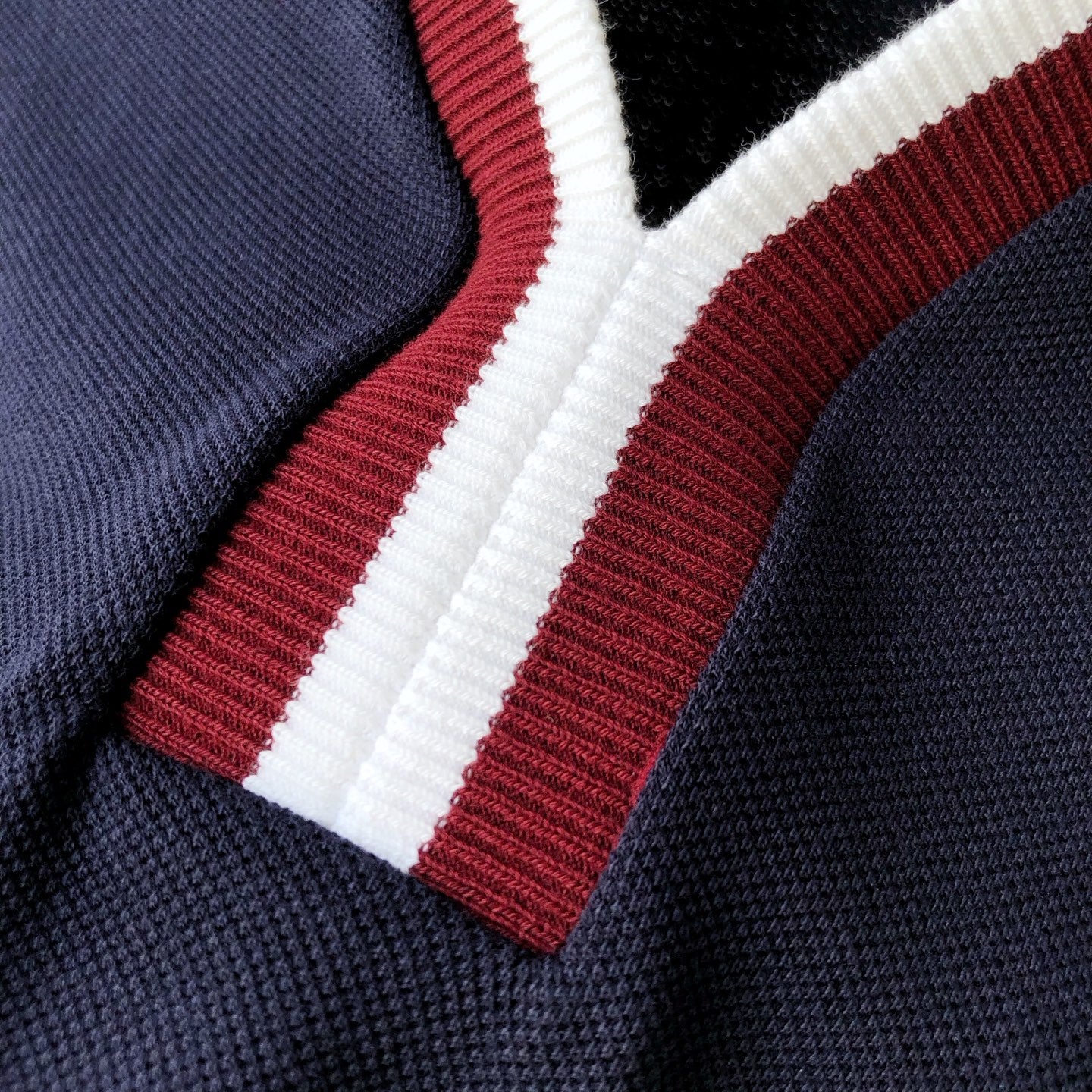 텍스처드 티셔츠 (textured t-shirt)