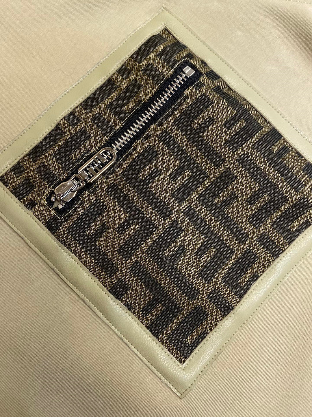 K350 455992.4 라펠 티셔츠