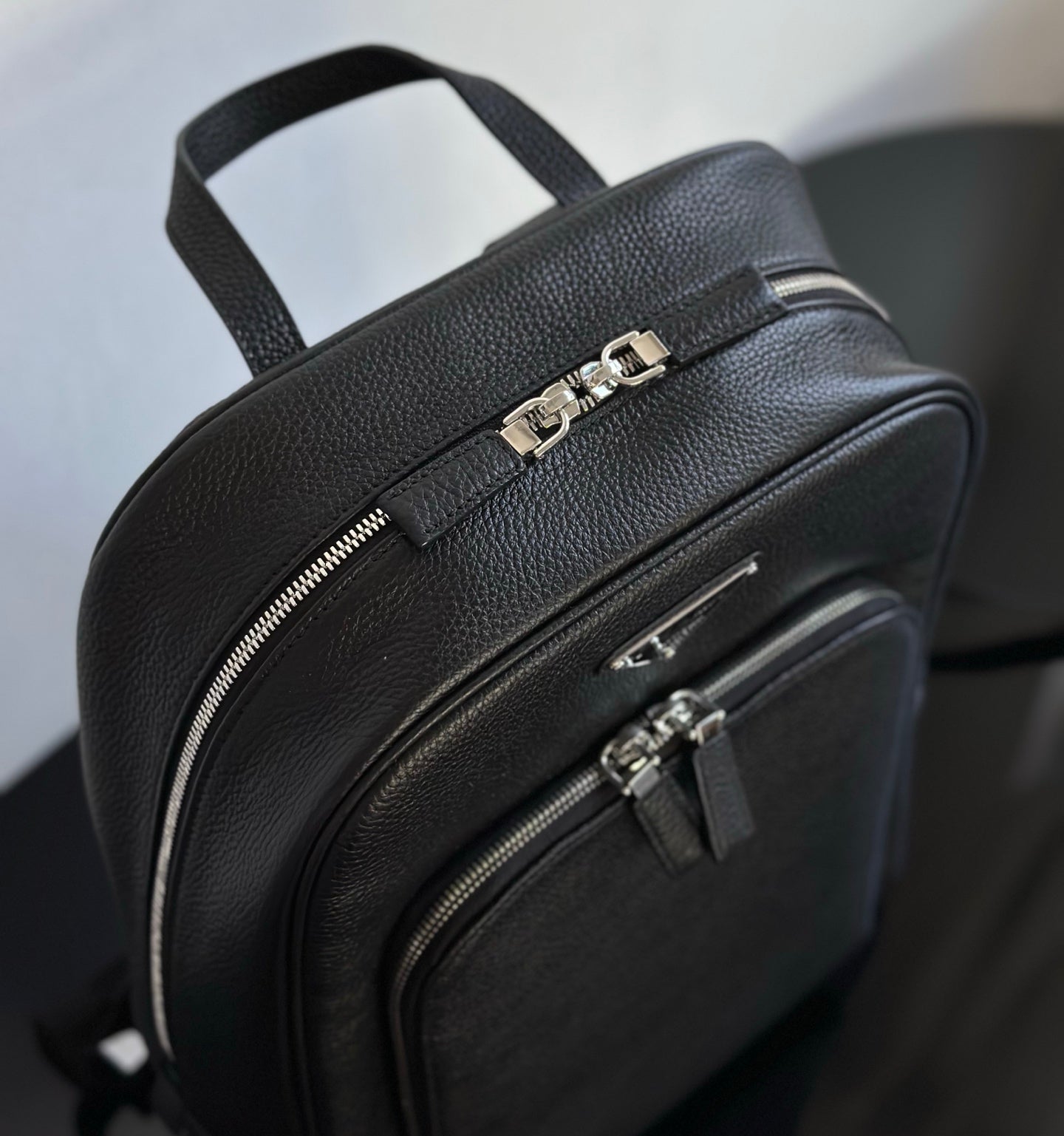 사피아노 백팩 (Saffiano Backpack)